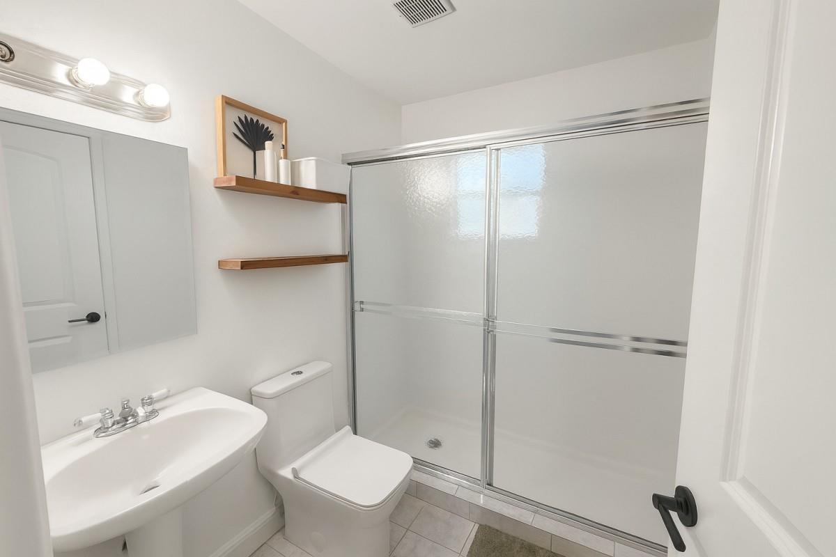 RIVERDALE - Residential Lease