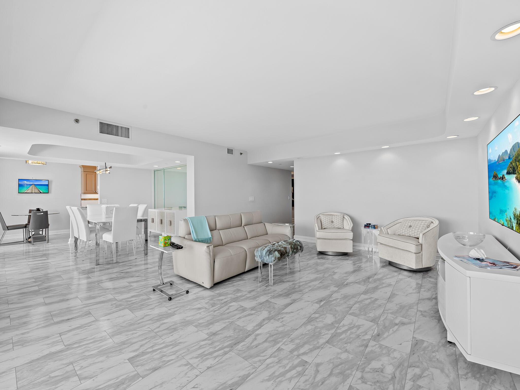 VILLA MAGNA CONDO - Residential