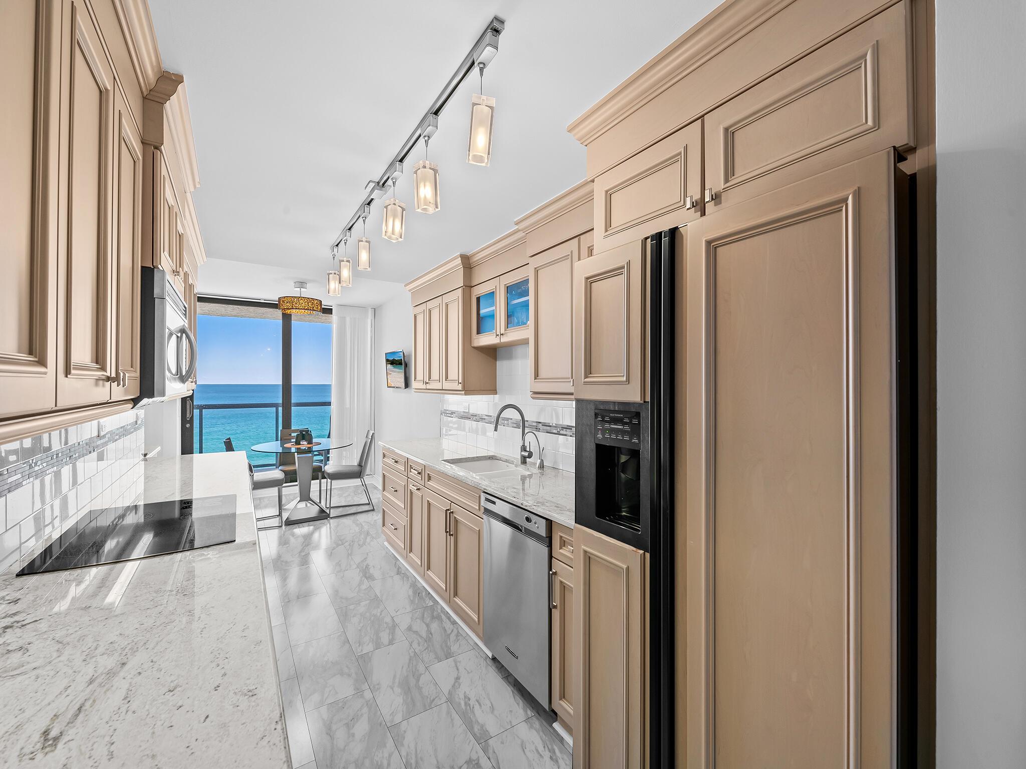 VILLA MAGNA CONDO - Residential