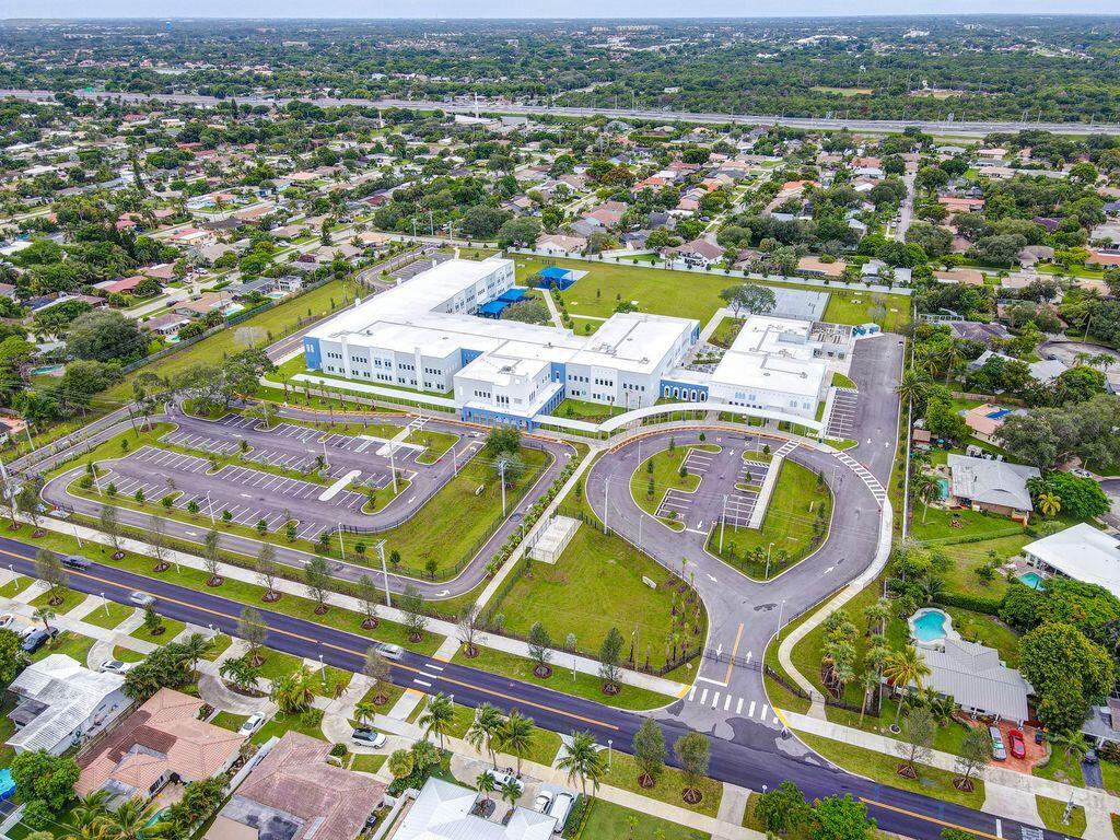 BOCA RATON SQUARE - Residential