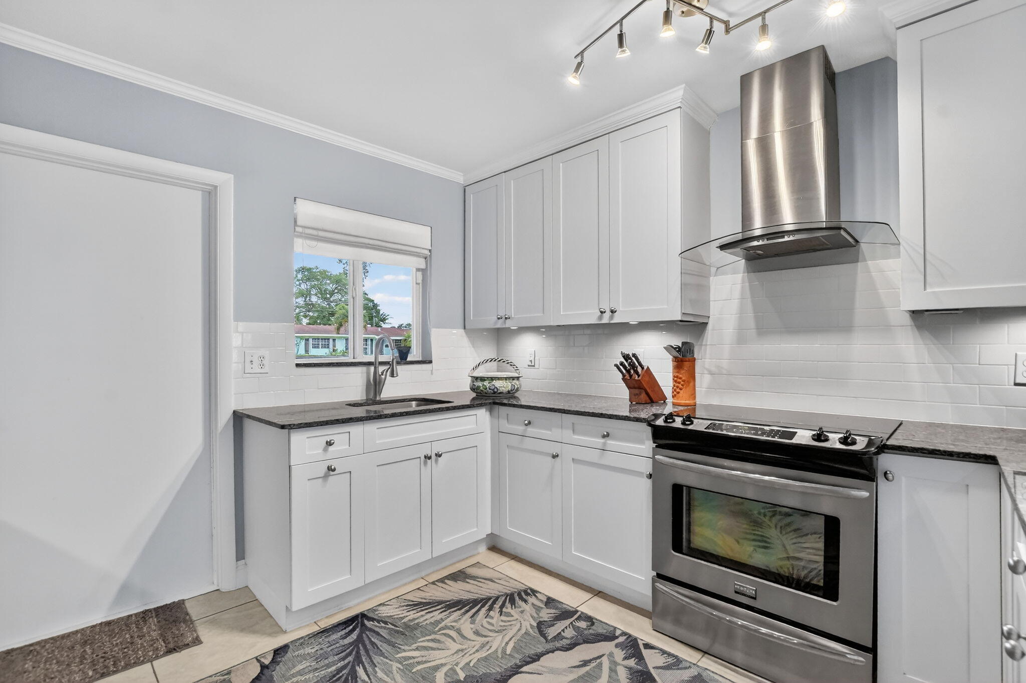 BOCA RATON SQUARE - Residential