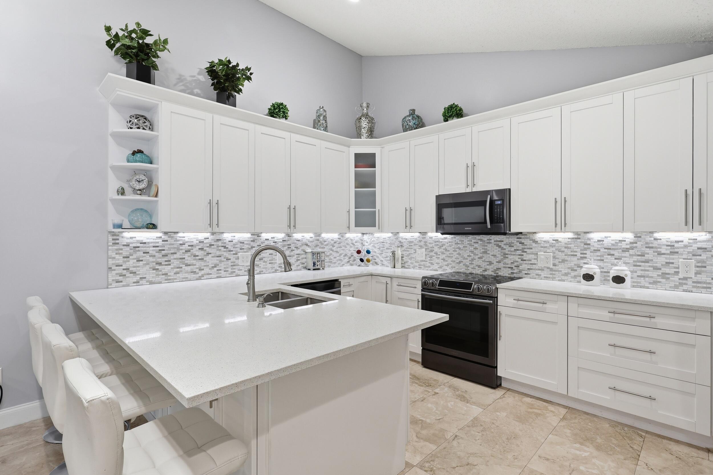 WESTWOOD GARDENS 3 - Residential