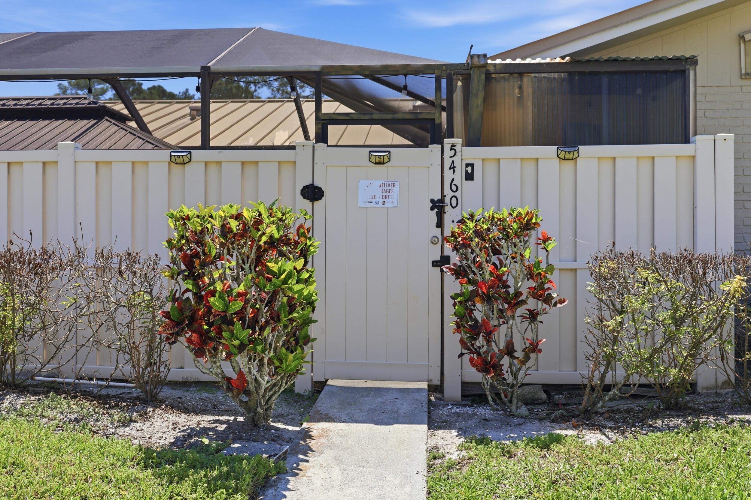 WESTWOOD GARDENS 3 - Residential