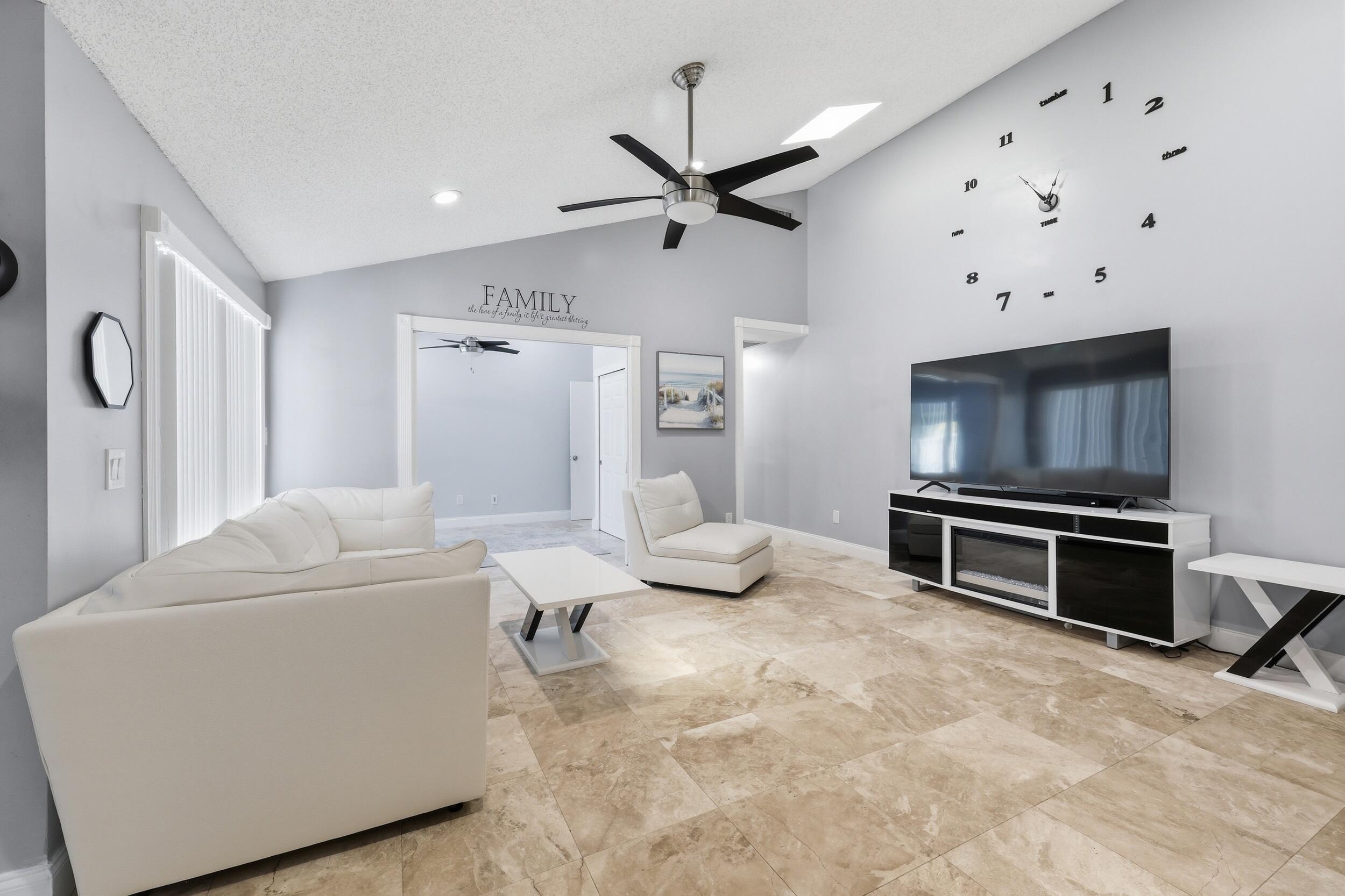 WESTWOOD GARDENS 3 - Residential