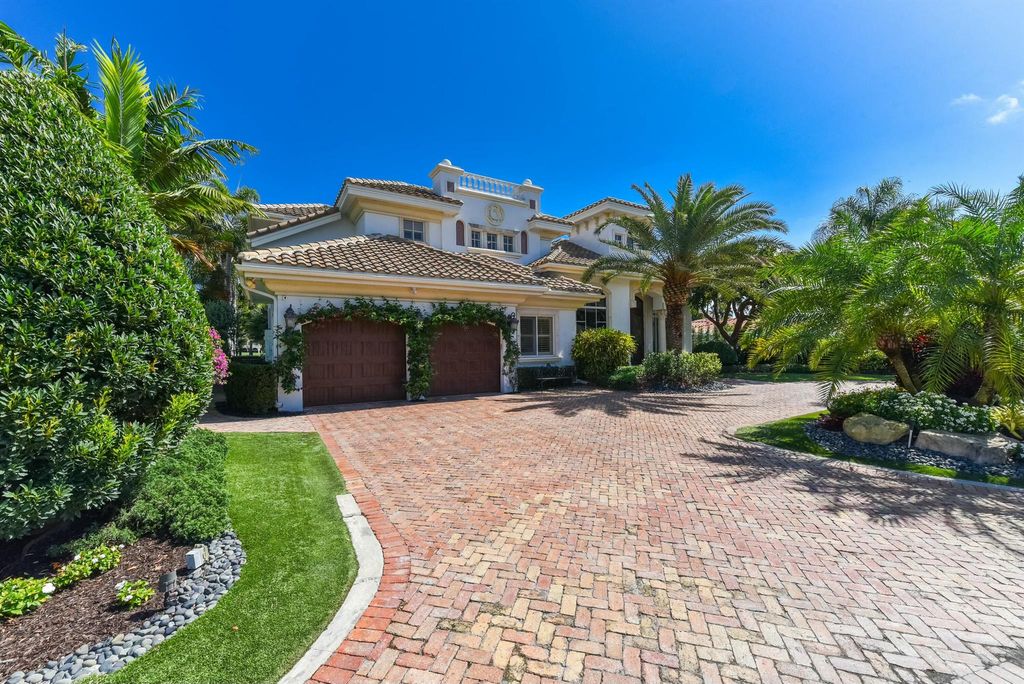 Photo of 147 Thatch Palm Cove, Boca Raton, FL 33432 (MLS # R11081466)