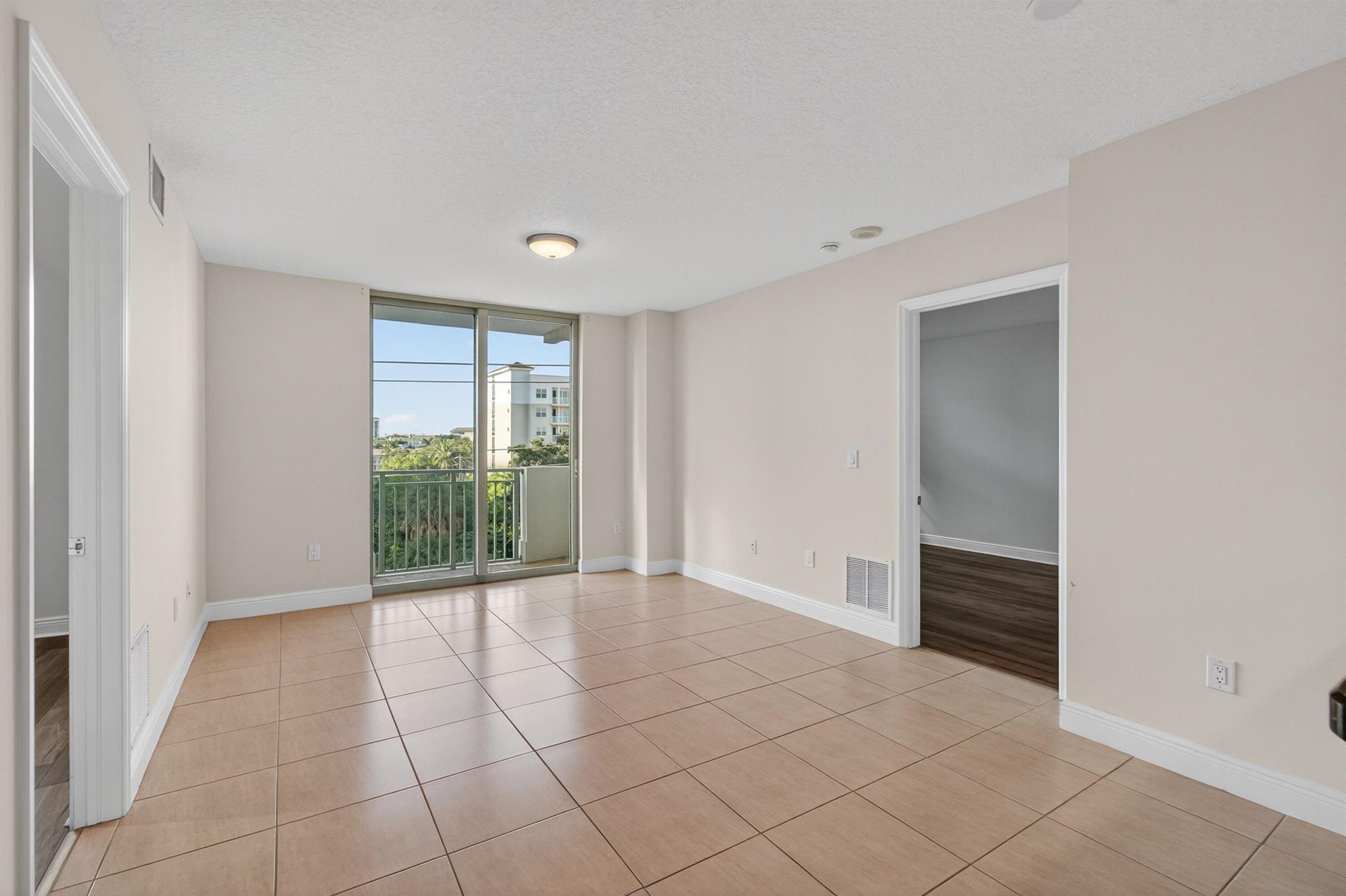610 CLEMATIS CONDO - Residential