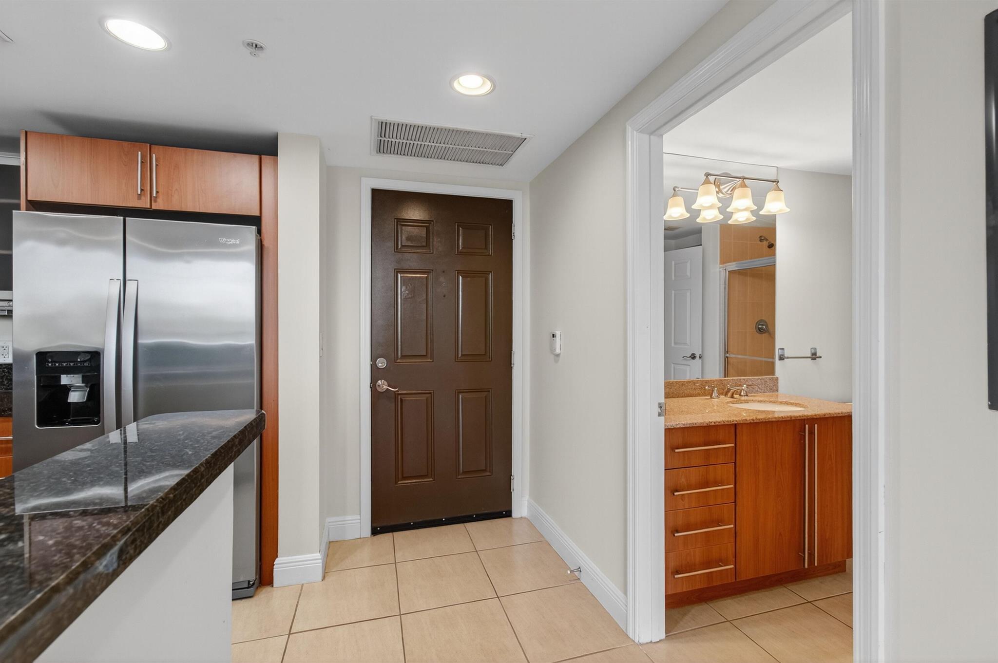 610 CLEMATIS CONDO - Residential