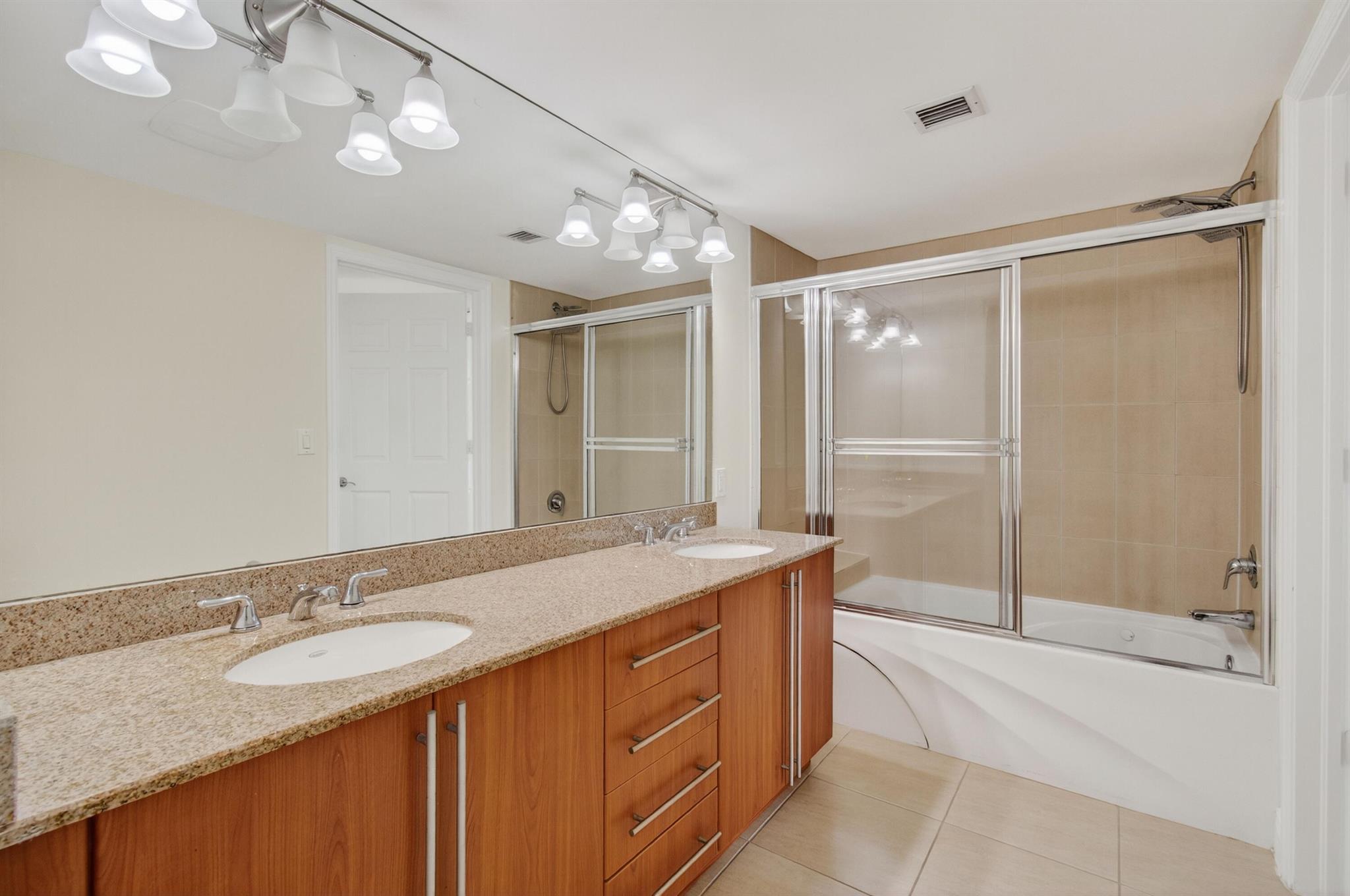 610 CLEMATIS CONDO - Residential