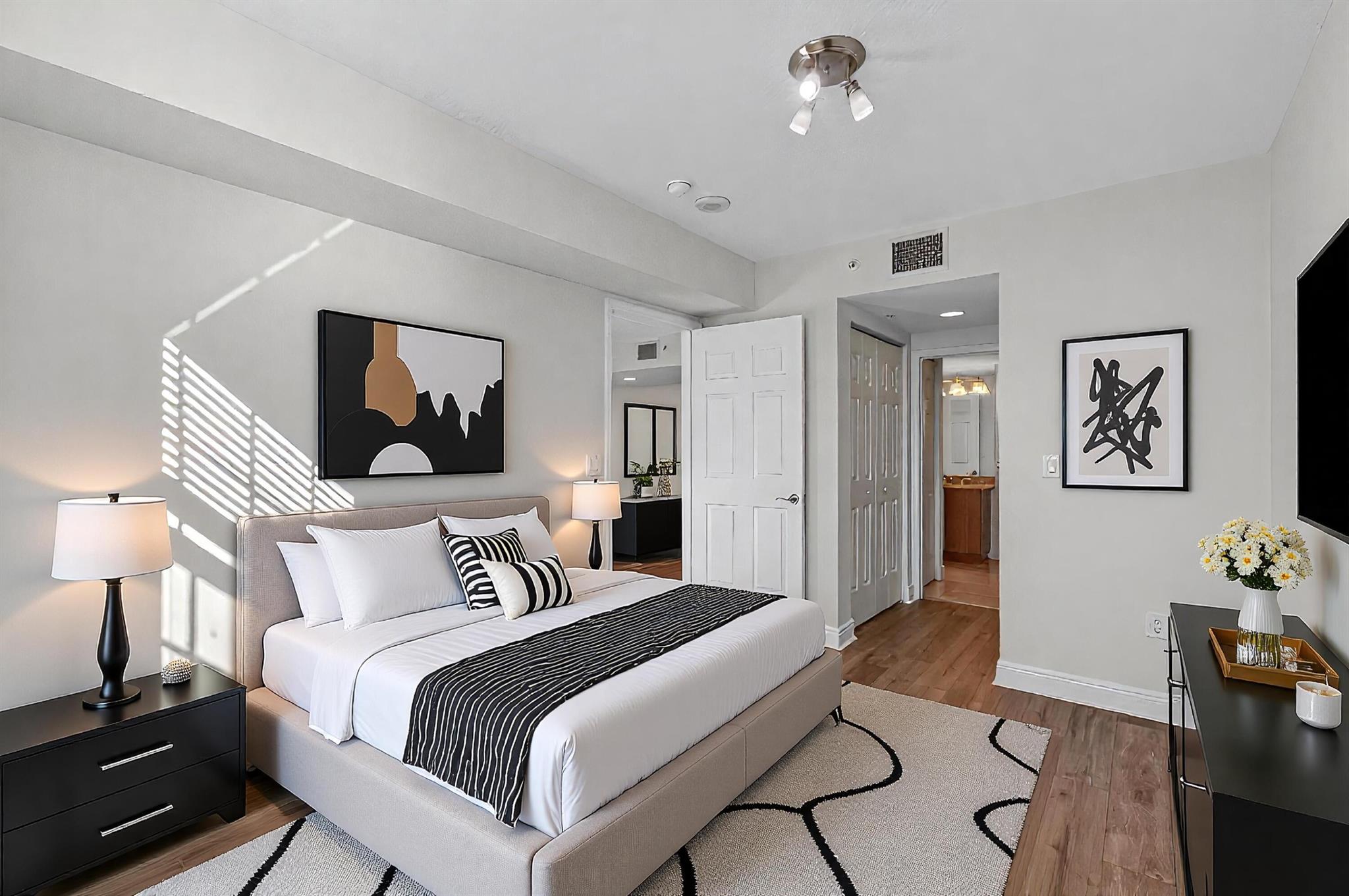 610 CLEMATIS CONDO - Residential