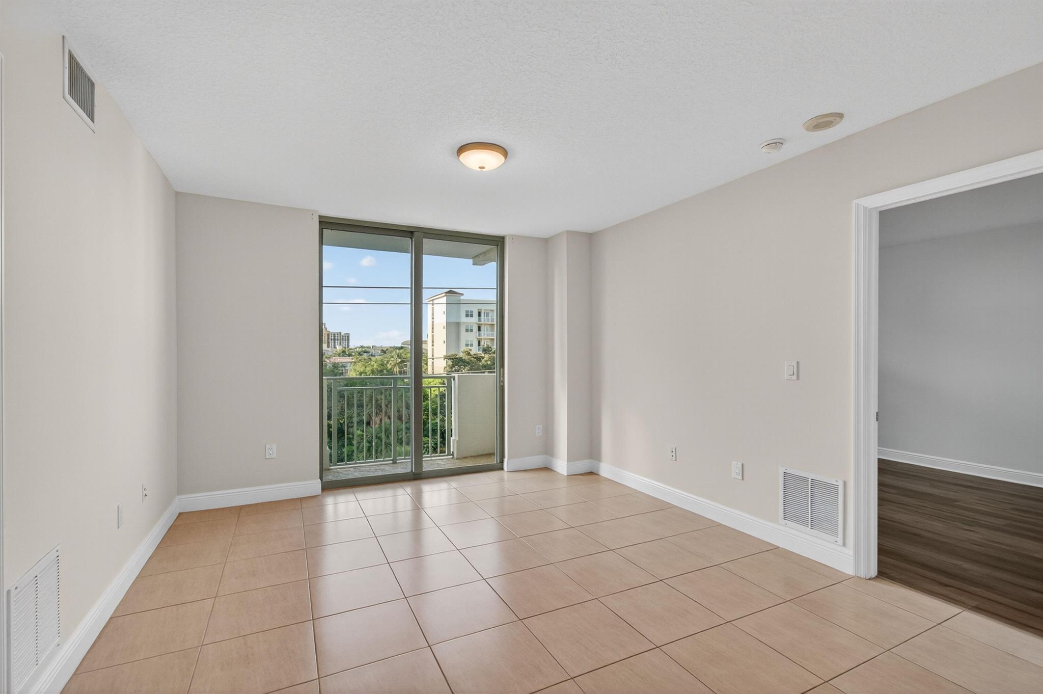 610 CLEMATIS CONDO - Residential