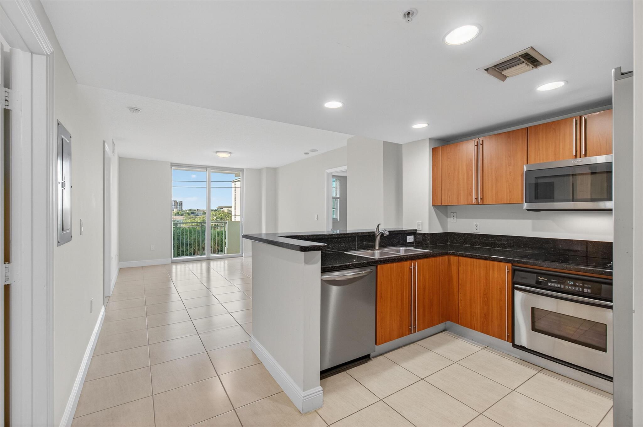 610 CLEMATIS CONDO - Residential