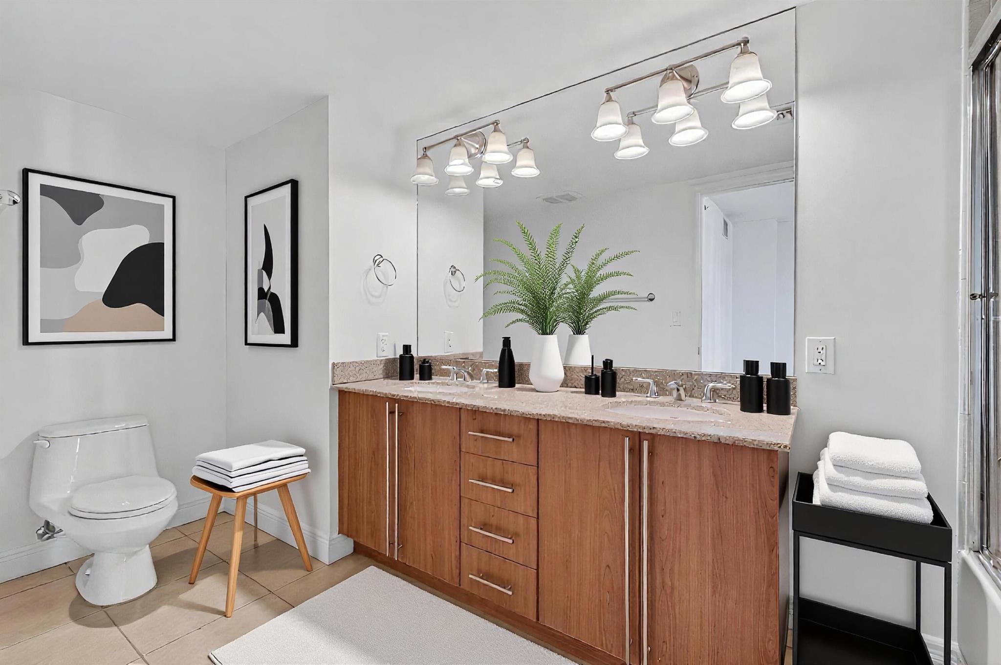 610 CLEMATIS CONDO - Residential