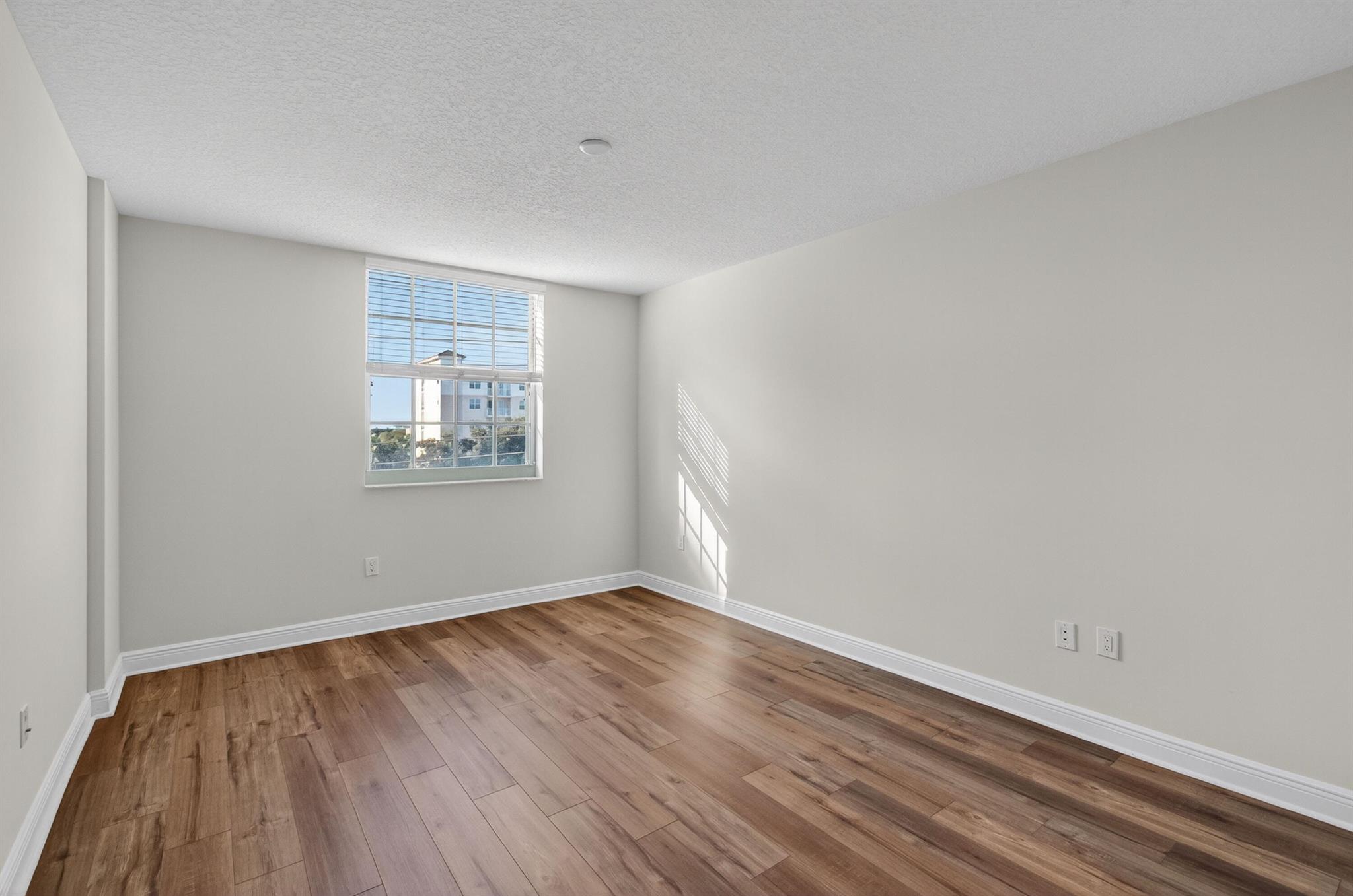 610 CLEMATIS CONDO - Residential