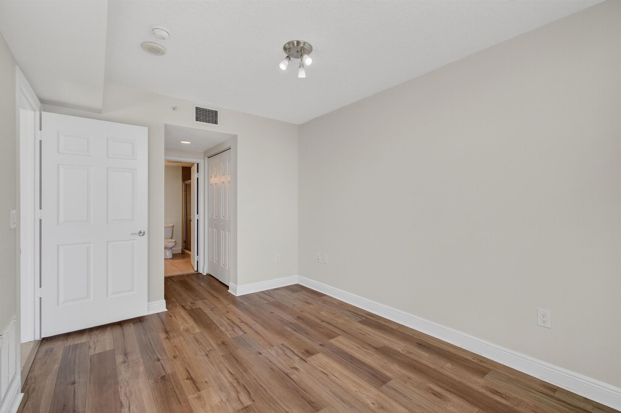 610 CLEMATIS CONDO - Residential