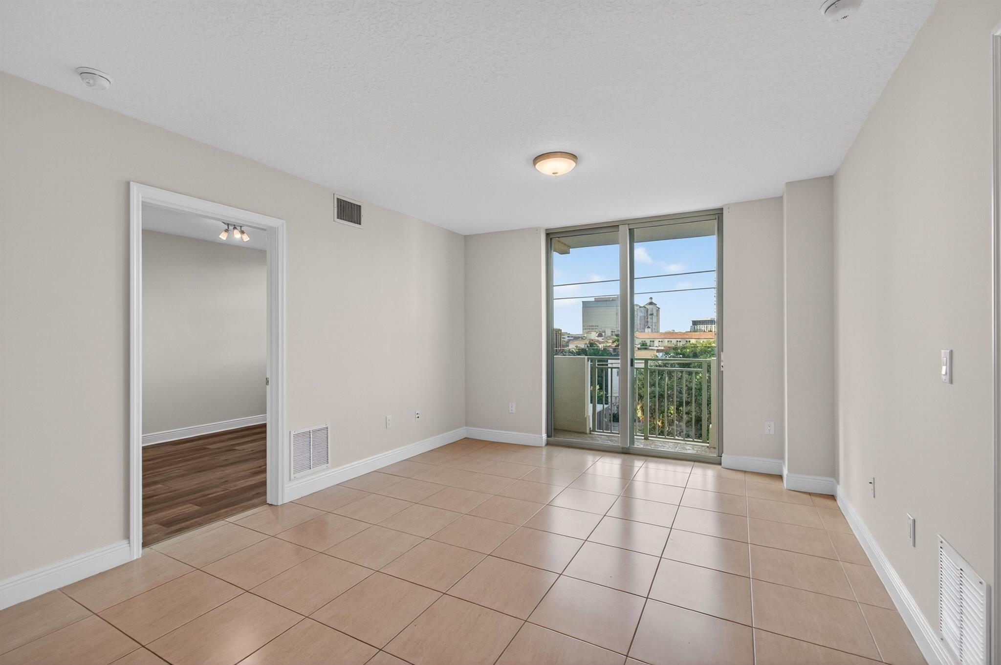 610 CLEMATIS CONDO - Residential