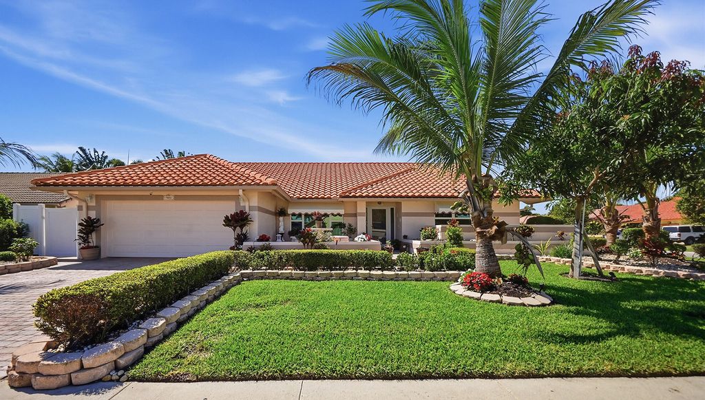 Photo of 5884 Laurel Green, Boynton Beach, FL 33437 (MLS # B26006187)