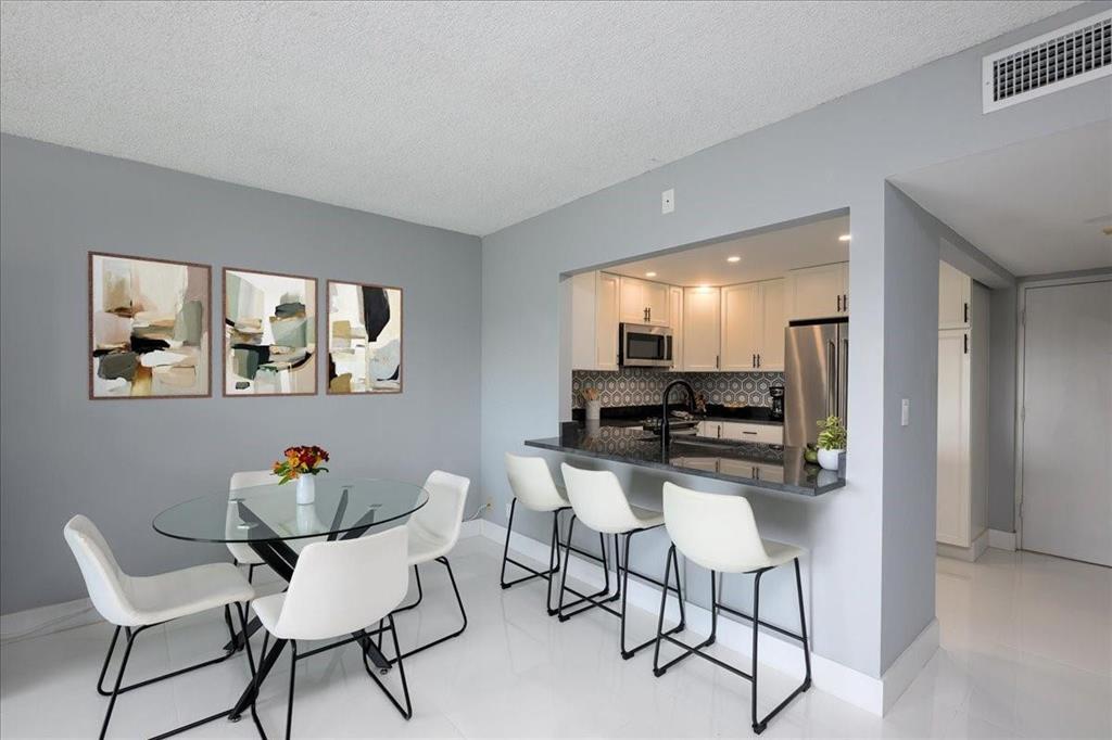 900 River Reach Drive 425