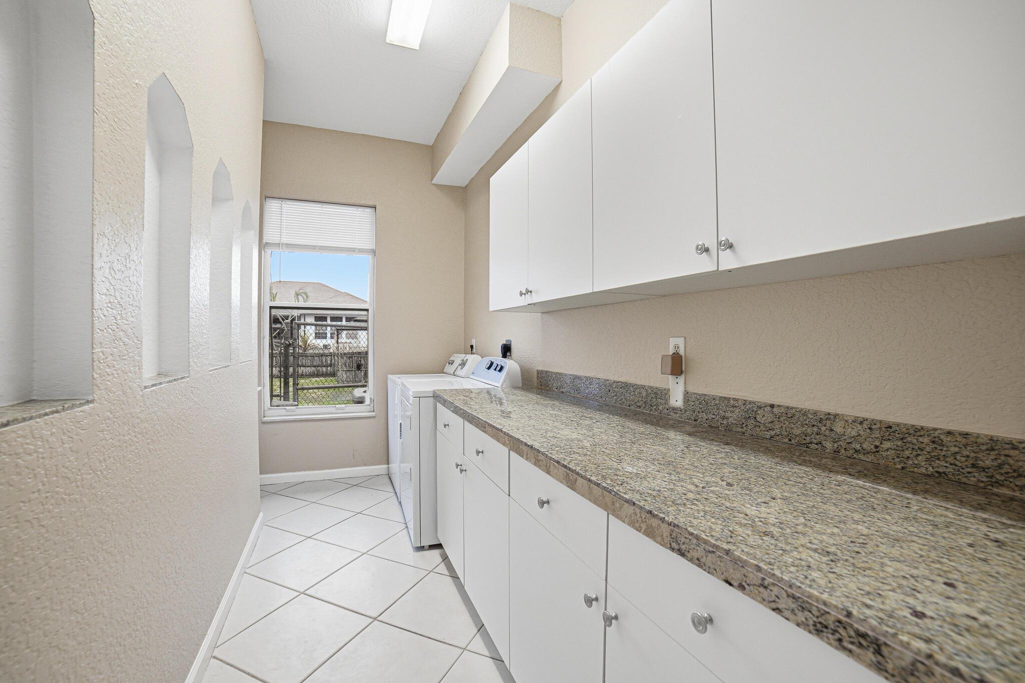 Loxahathee - Residential