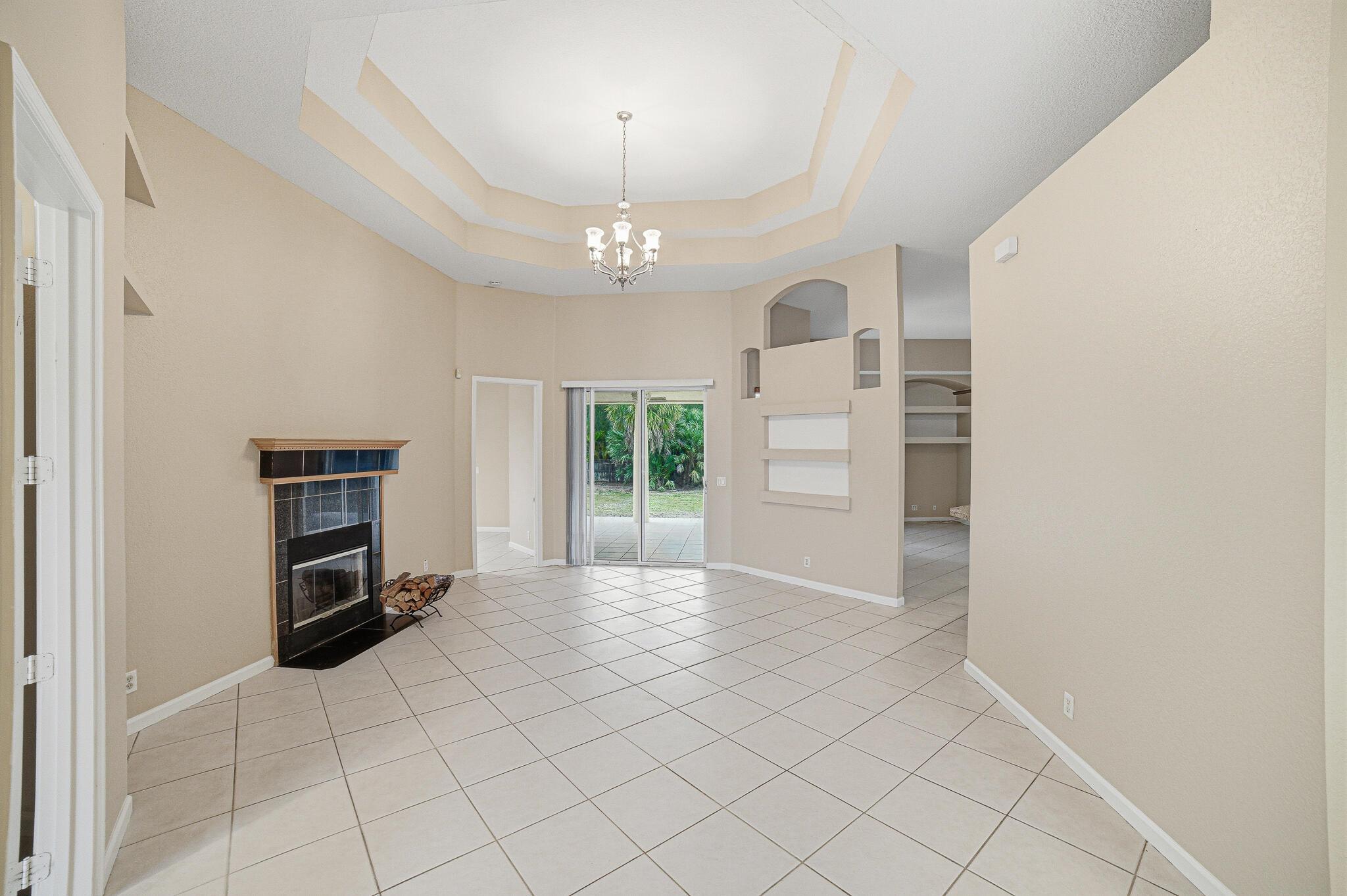 Loxahathee - Residential