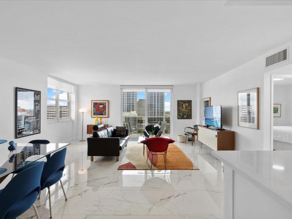 BIRCH CREST APARTMENTS INC - Residential Lease