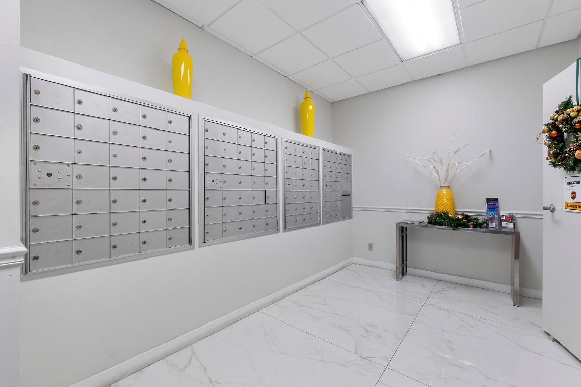 BIRCH CREST APARTMENTS INC - Residential Lease