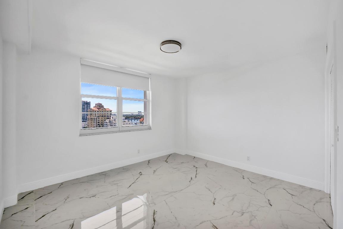 BIRCH CREST APARTMENTS INC - Residential Lease