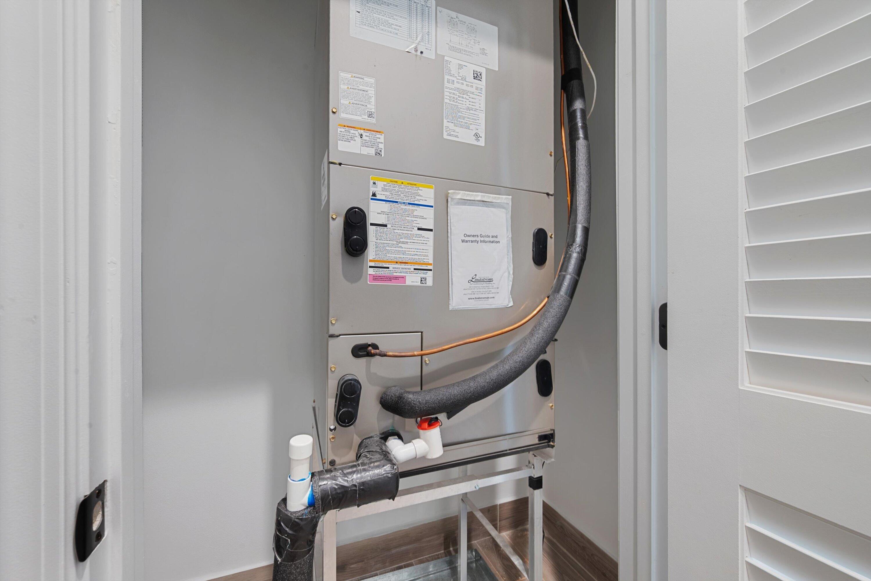 TELARO AT SOUTHERN GROVE - Residential