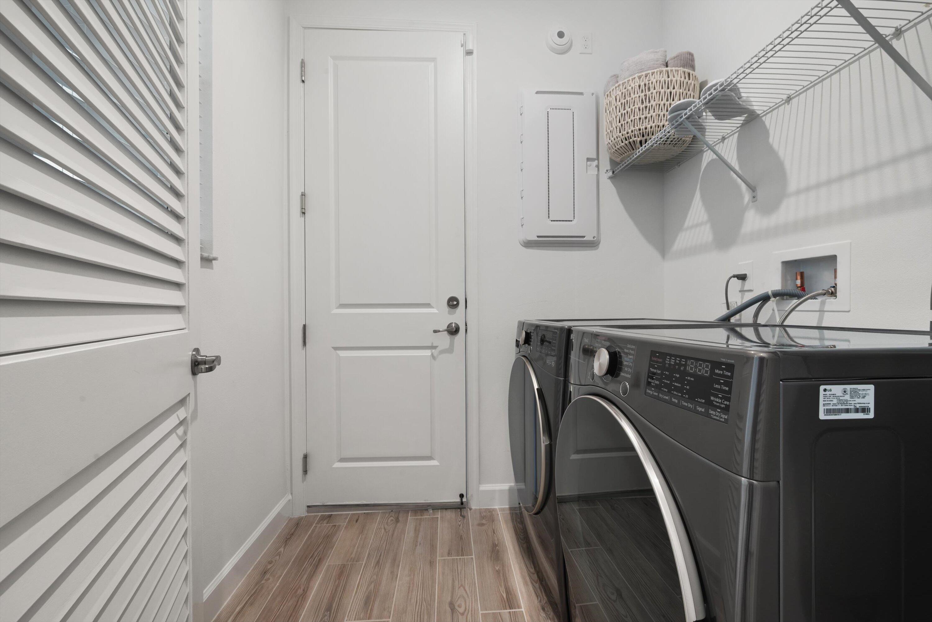 TELARO AT SOUTHERN GROVE - Residential