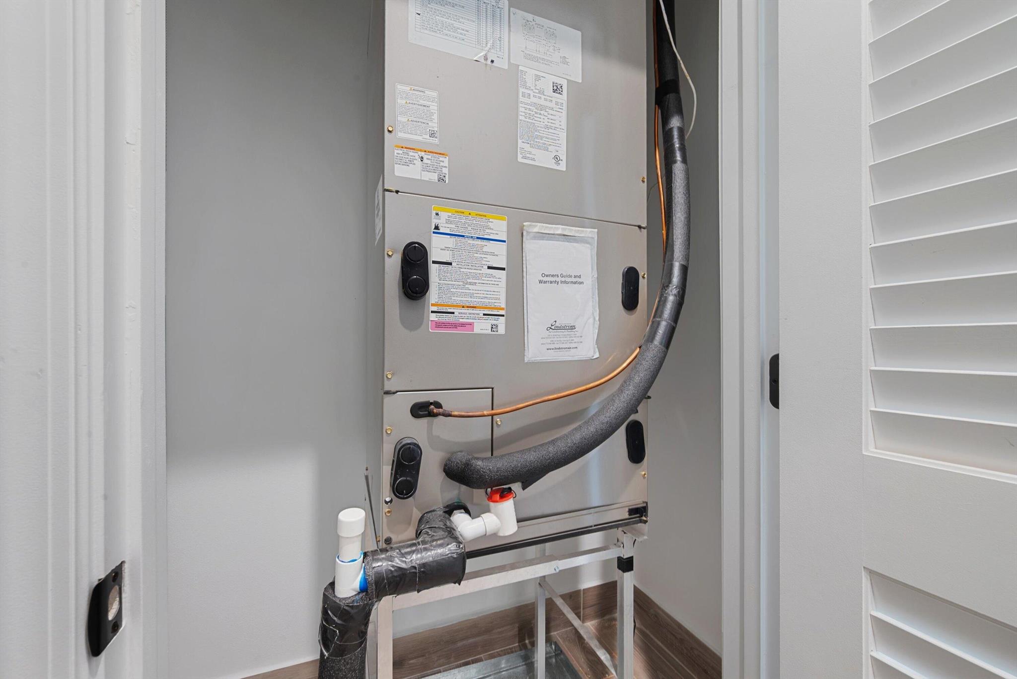 TELARO AT SOUTHERN GROVE - Residential