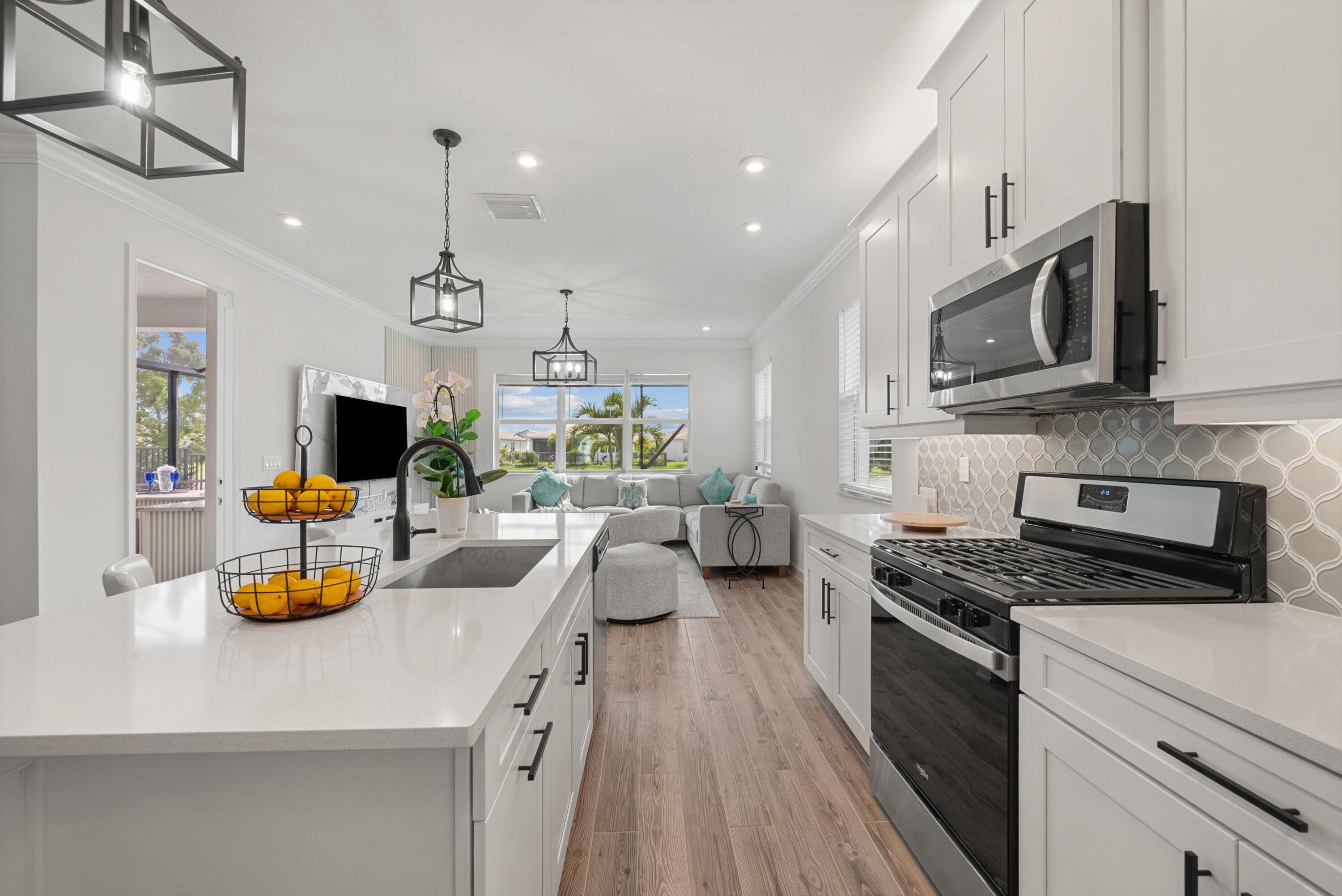 TELARO AT SOUTHERN GROVE - Residential