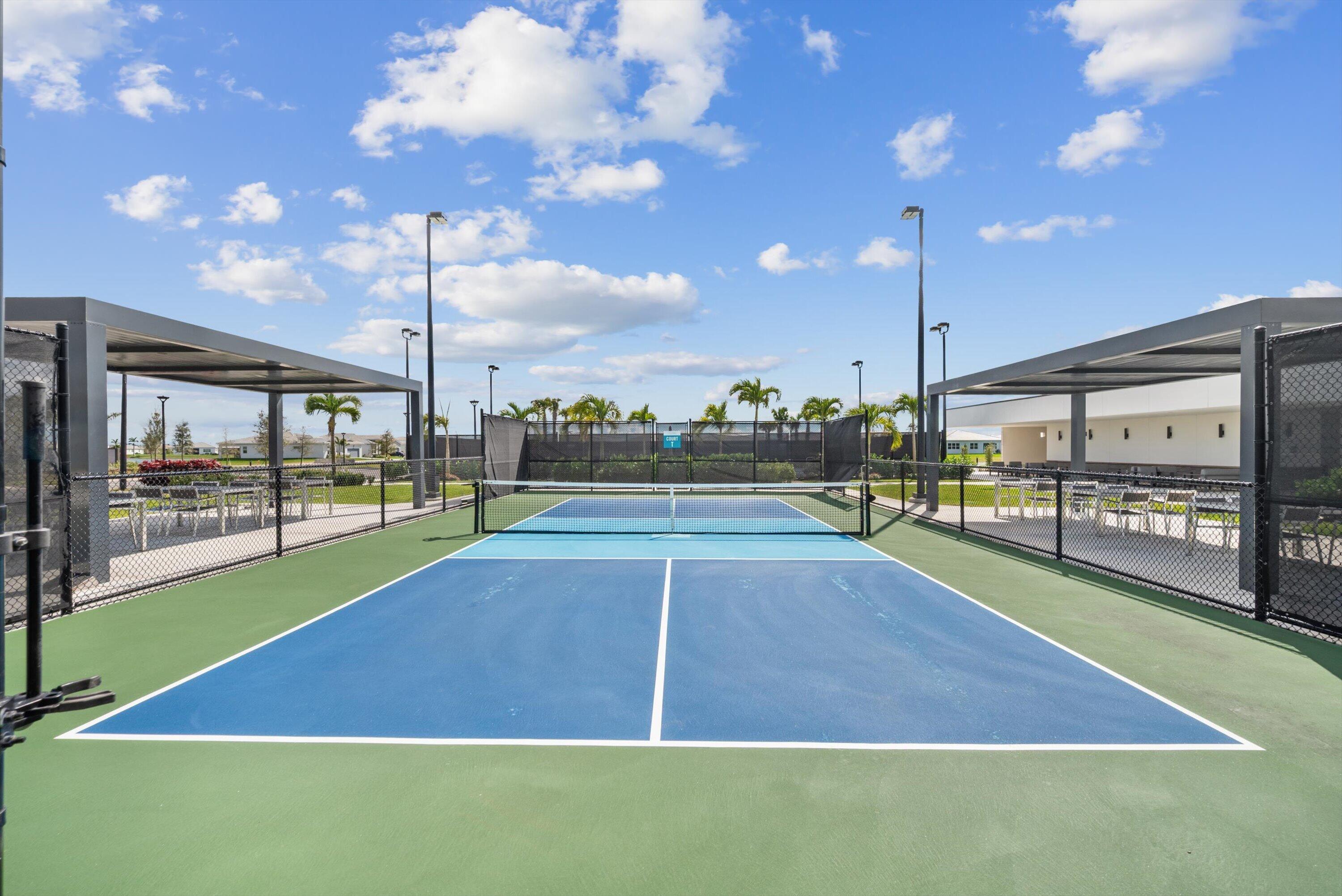 TELARO AT SOUTHERN GROVE - Residential