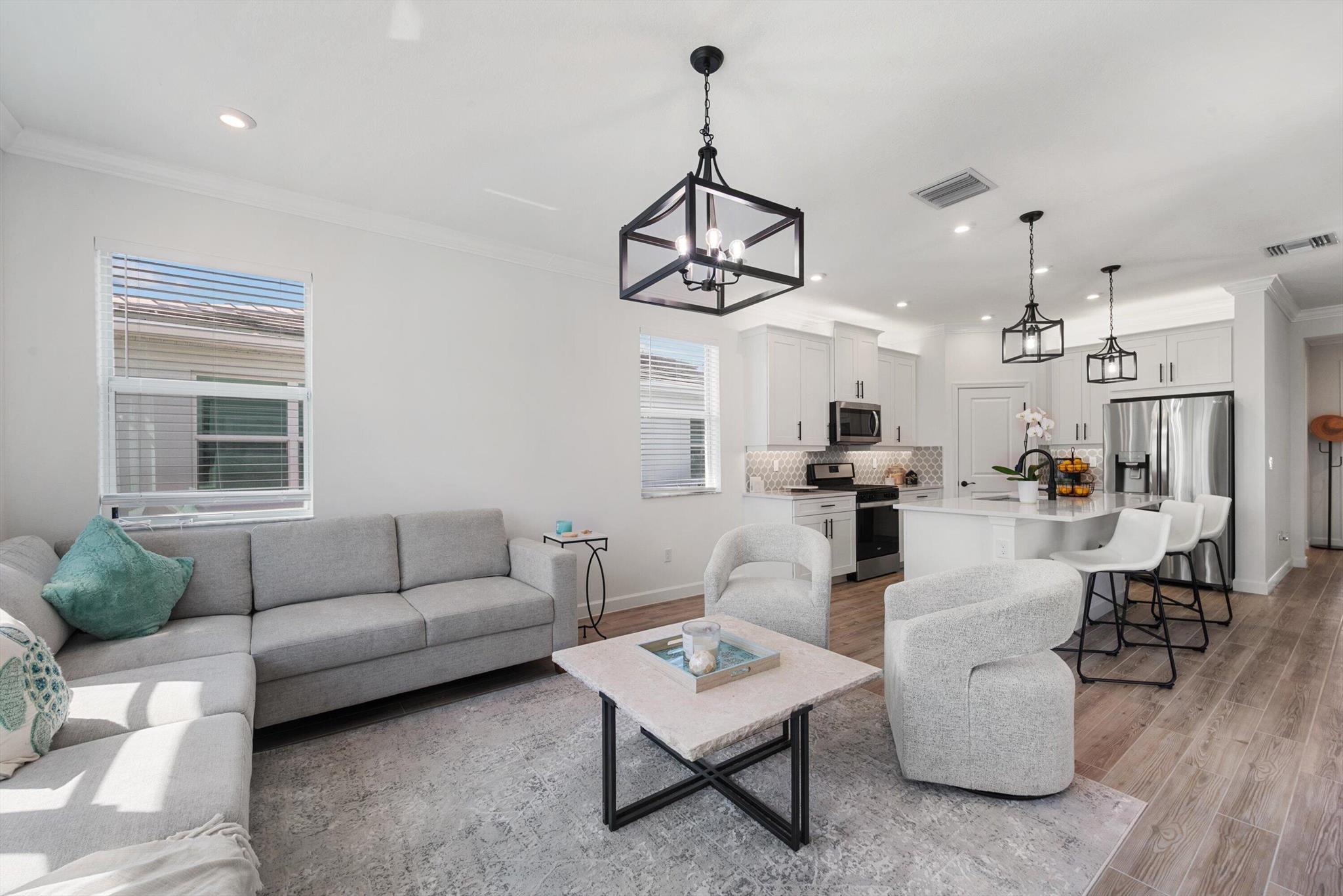 TELARO AT SOUTHERN GROVE - Residential