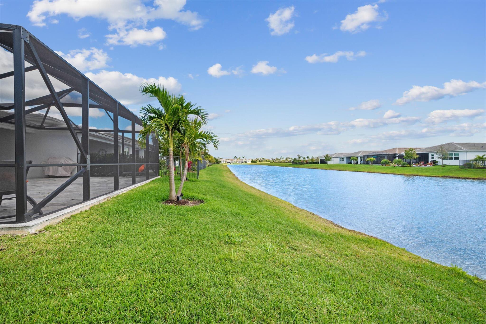 TELARO AT SOUTHERN GROVE - Residential