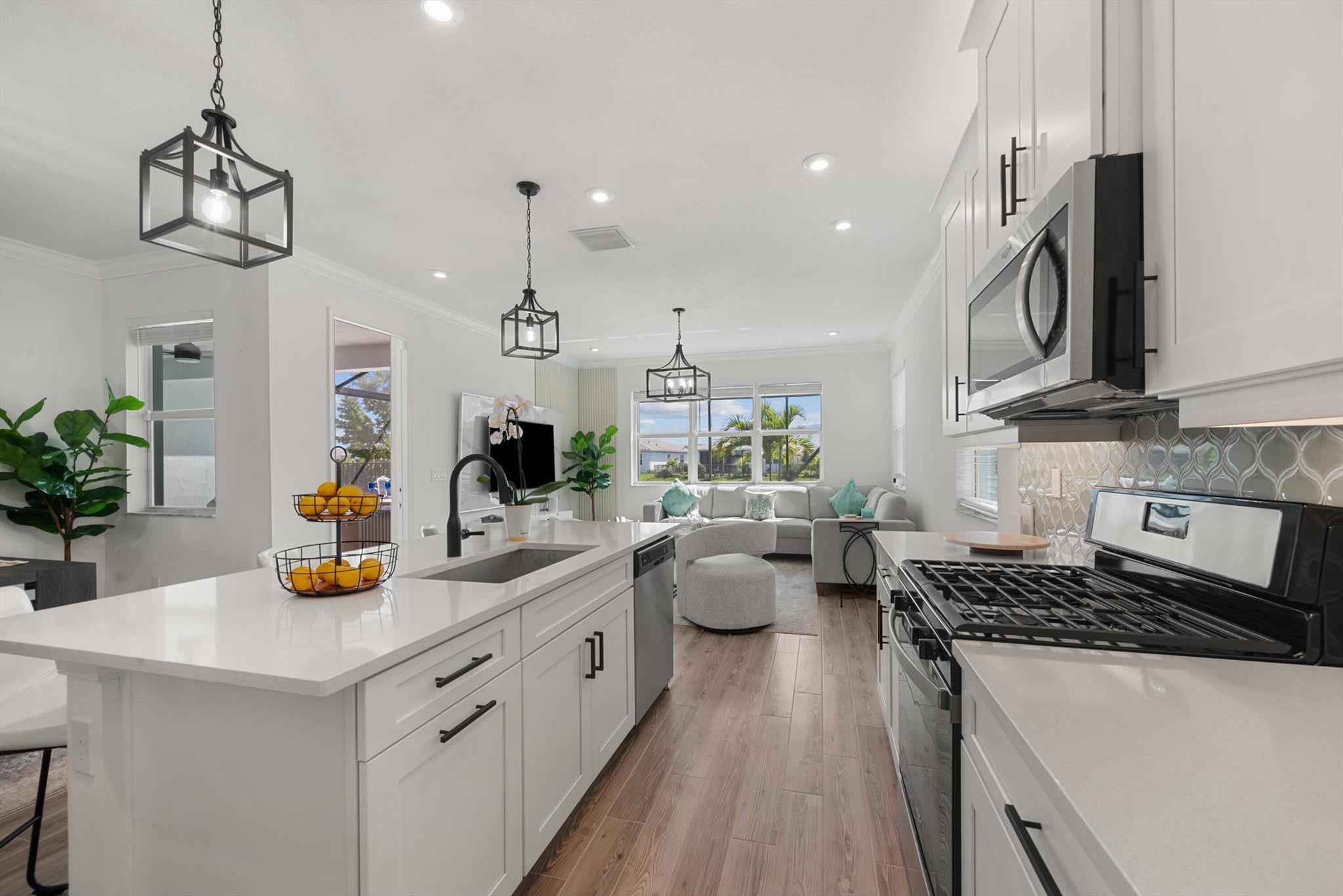 TELARO AT SOUTHERN GROVE - Residential