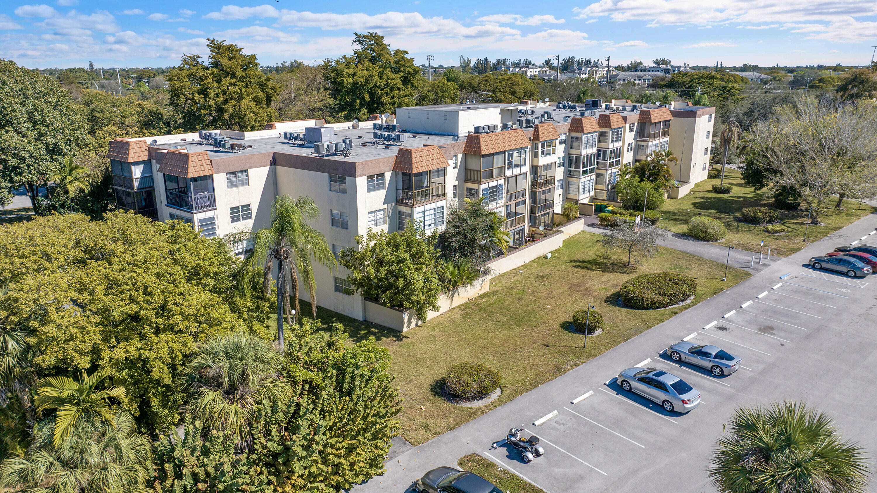 OMEGA CONDO NO 2 - Residential