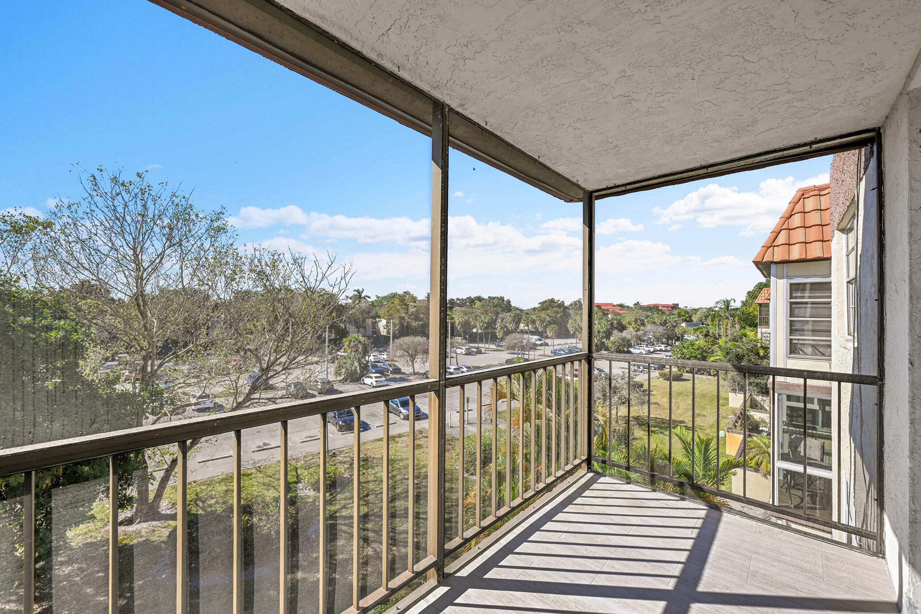 OMEGA CONDO NO 2 - Residential