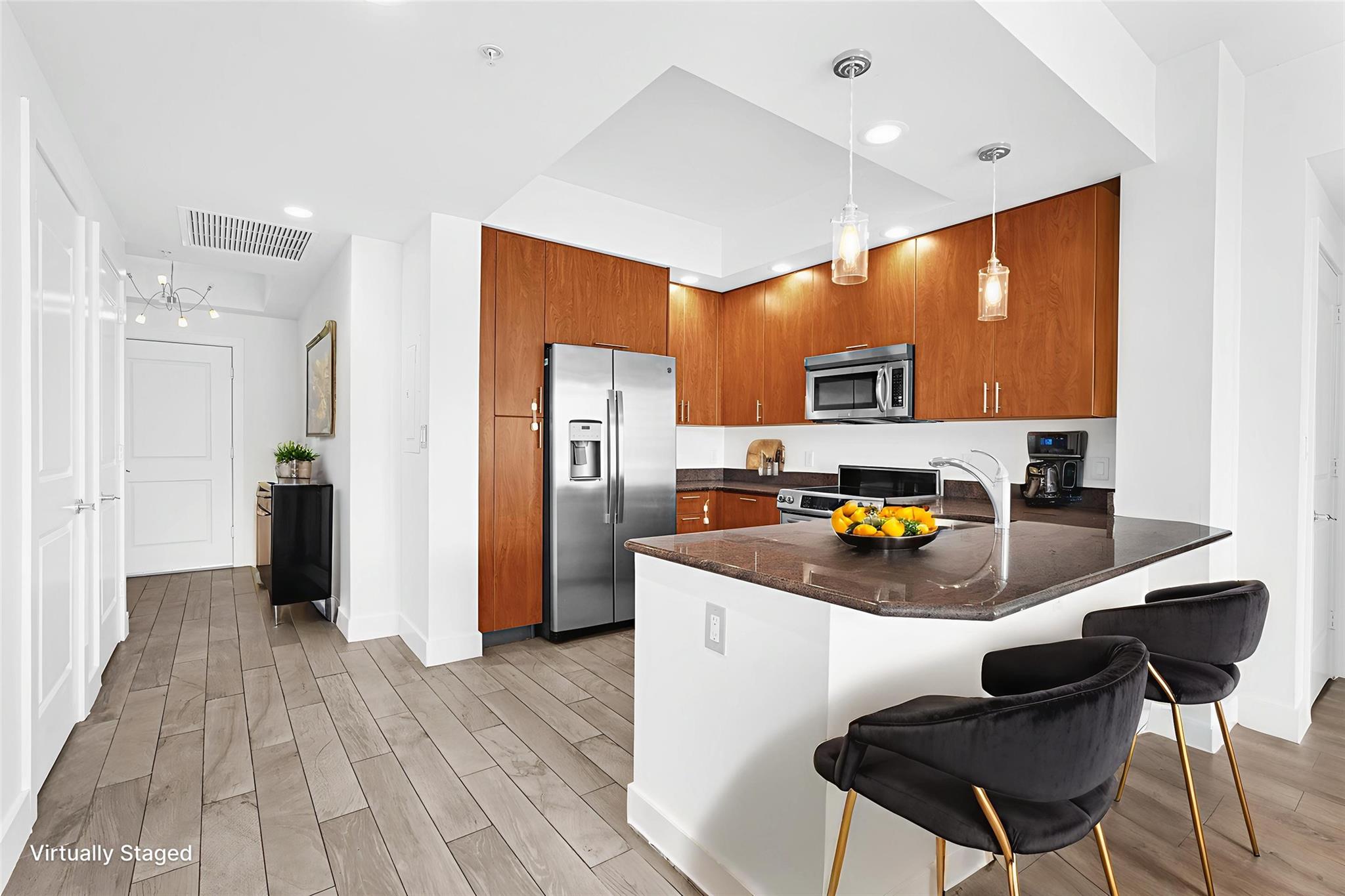 315 NE 3rd Ave 805