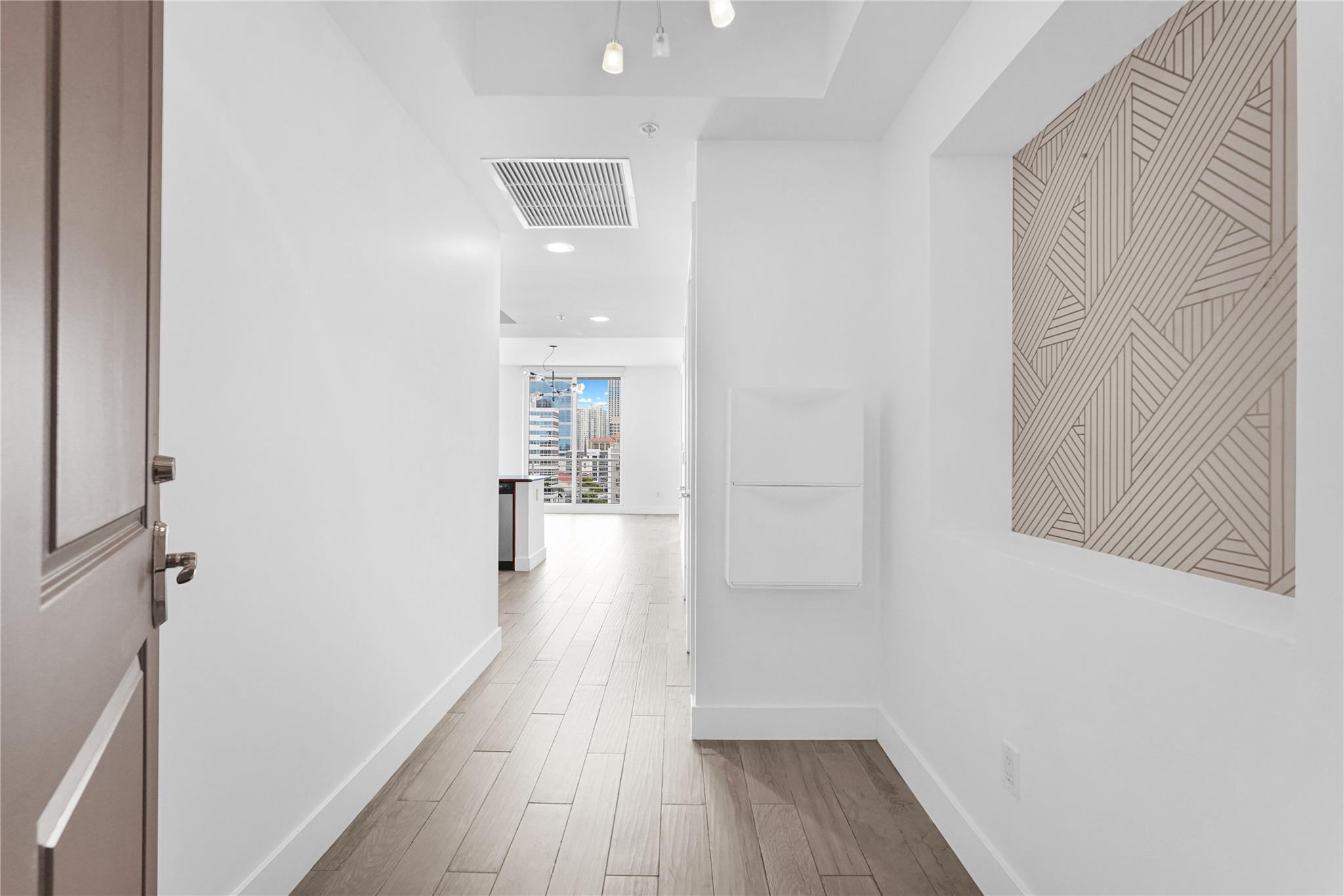 315 NE 3rd Ave 805