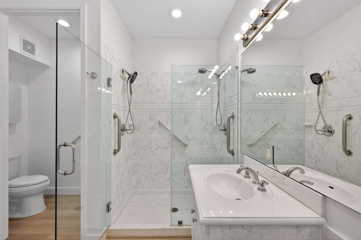 COURTSIDE AT WESTON HILLS - Residential Lease