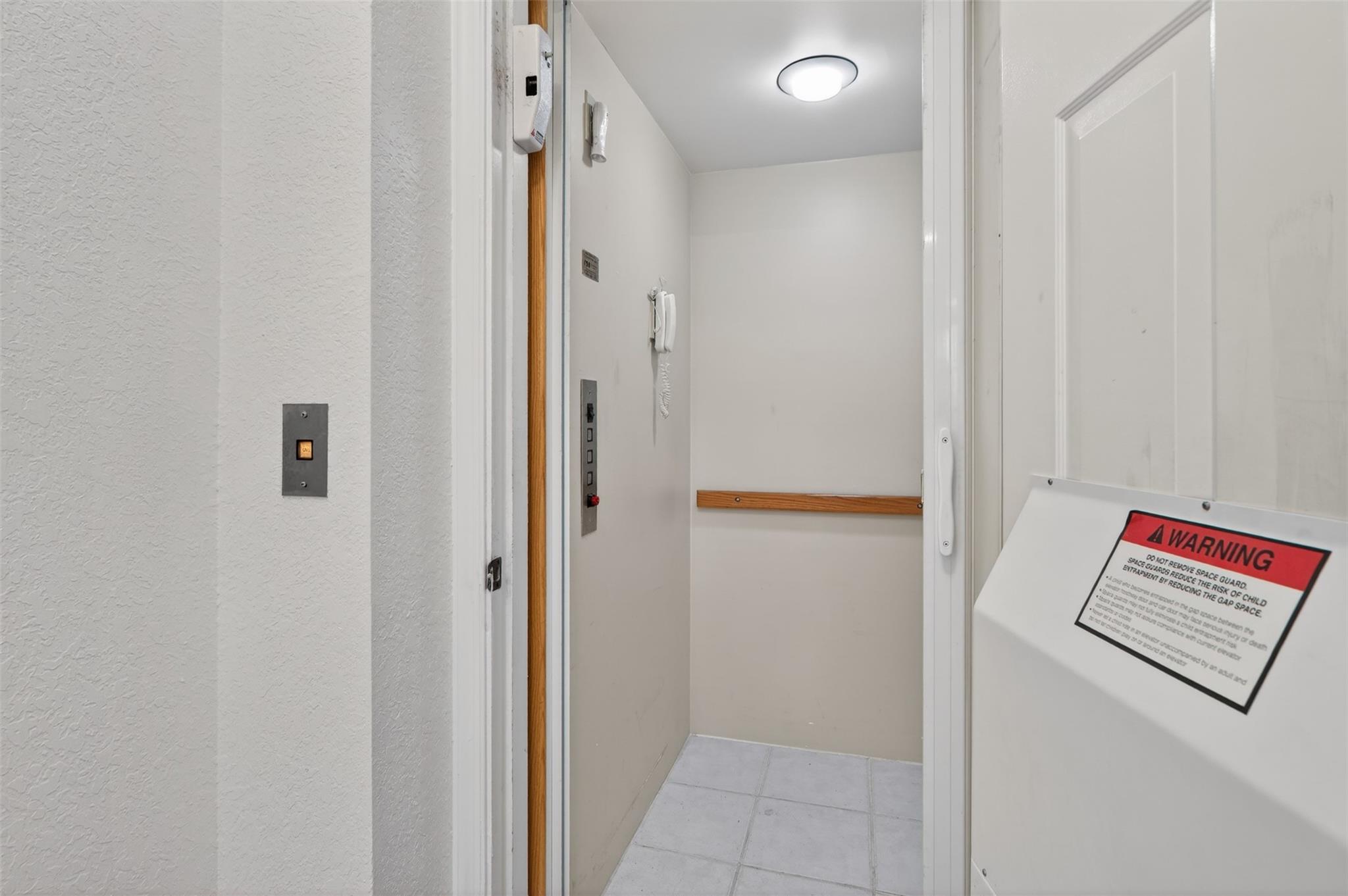 COURTSIDE AT WESTON HILLS - Residential Lease