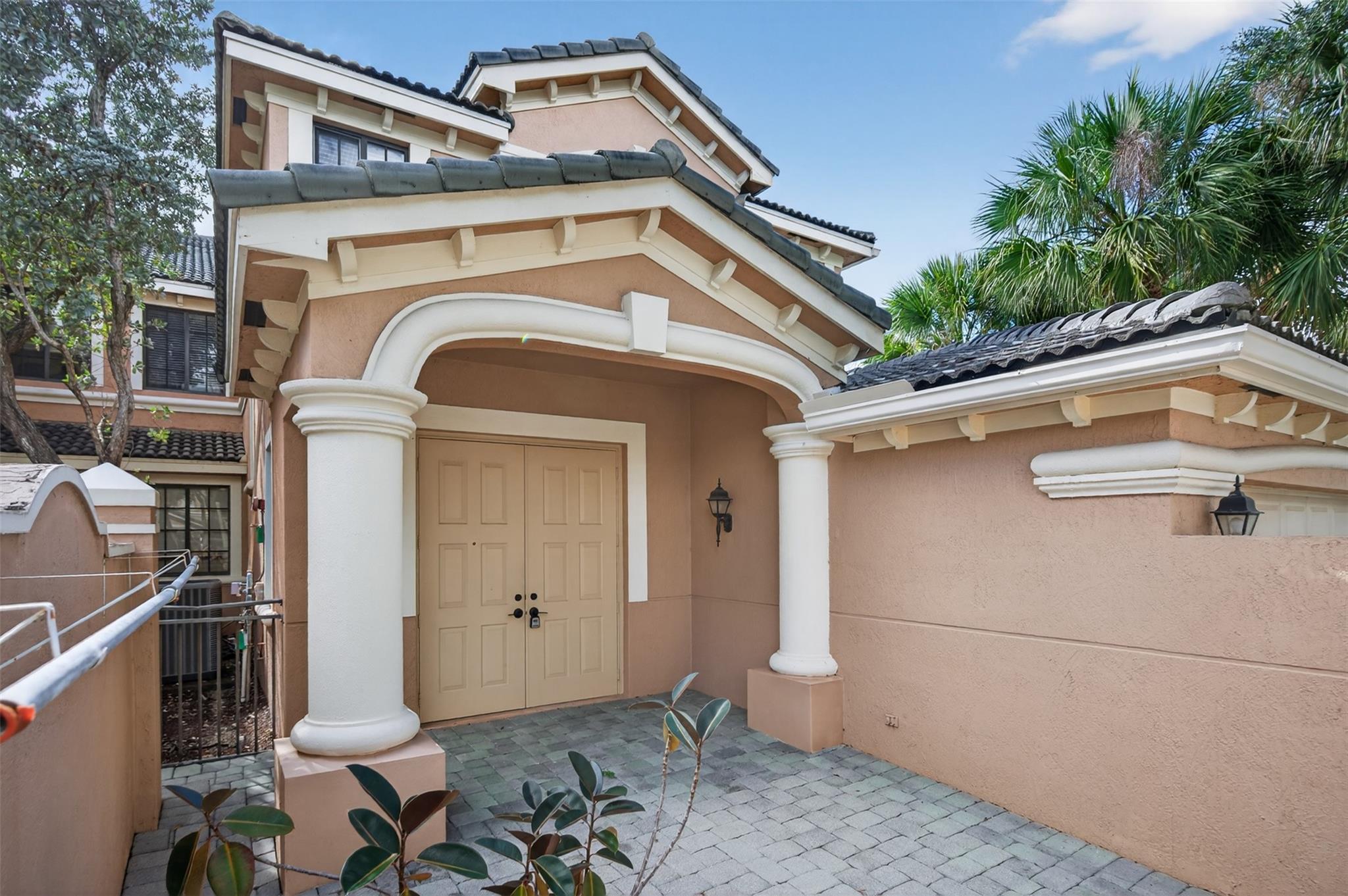 COURTSIDE AT WESTON HILLS - Residential Lease