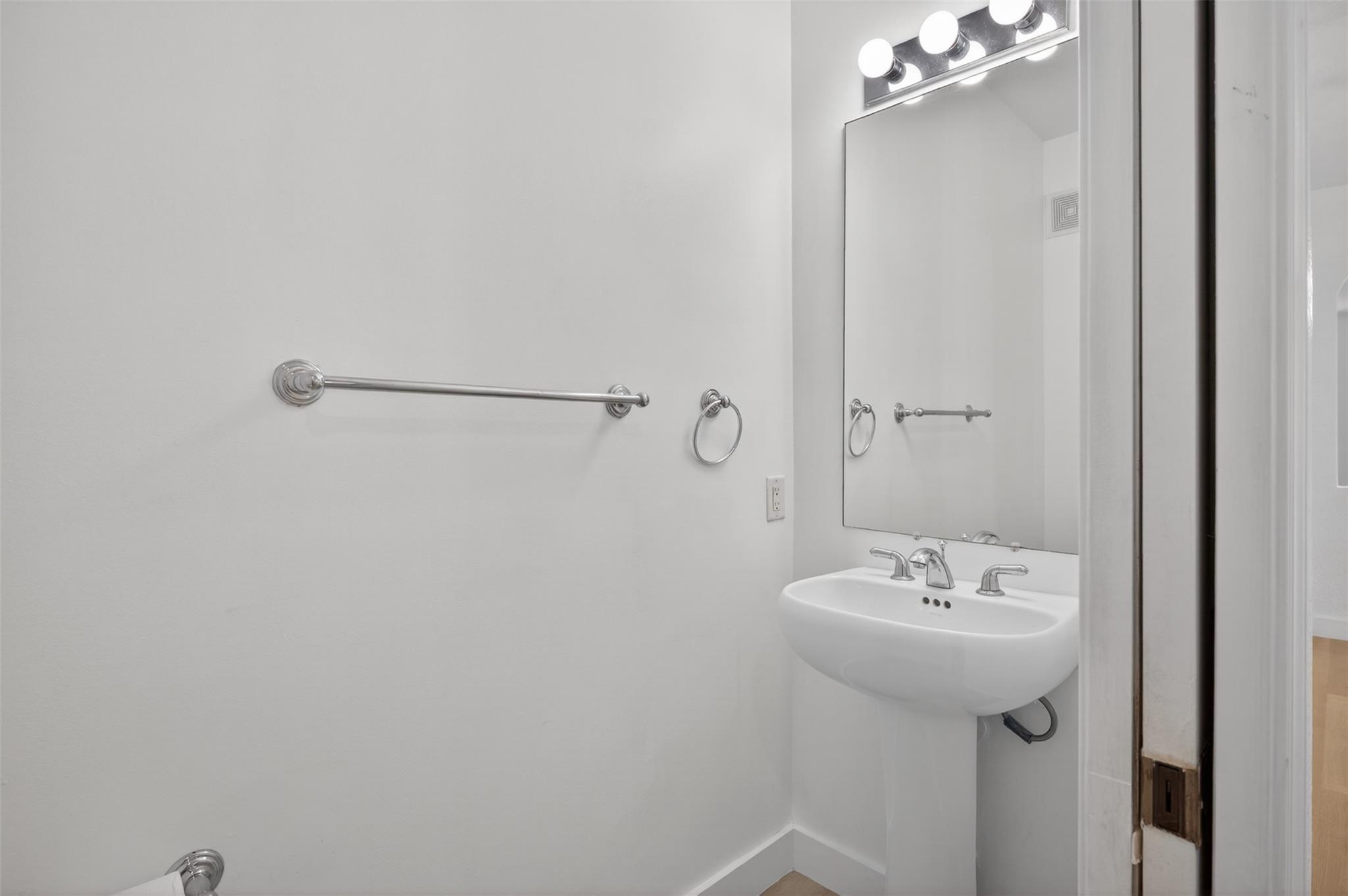 COURTSIDE AT WESTON HILLS - Residential Lease