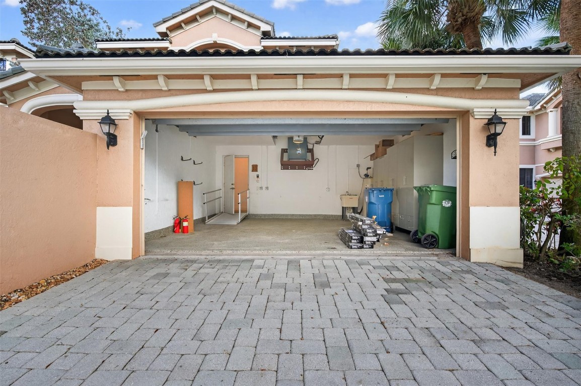 COURTSIDE AT WESTON HILLS - Residential Lease