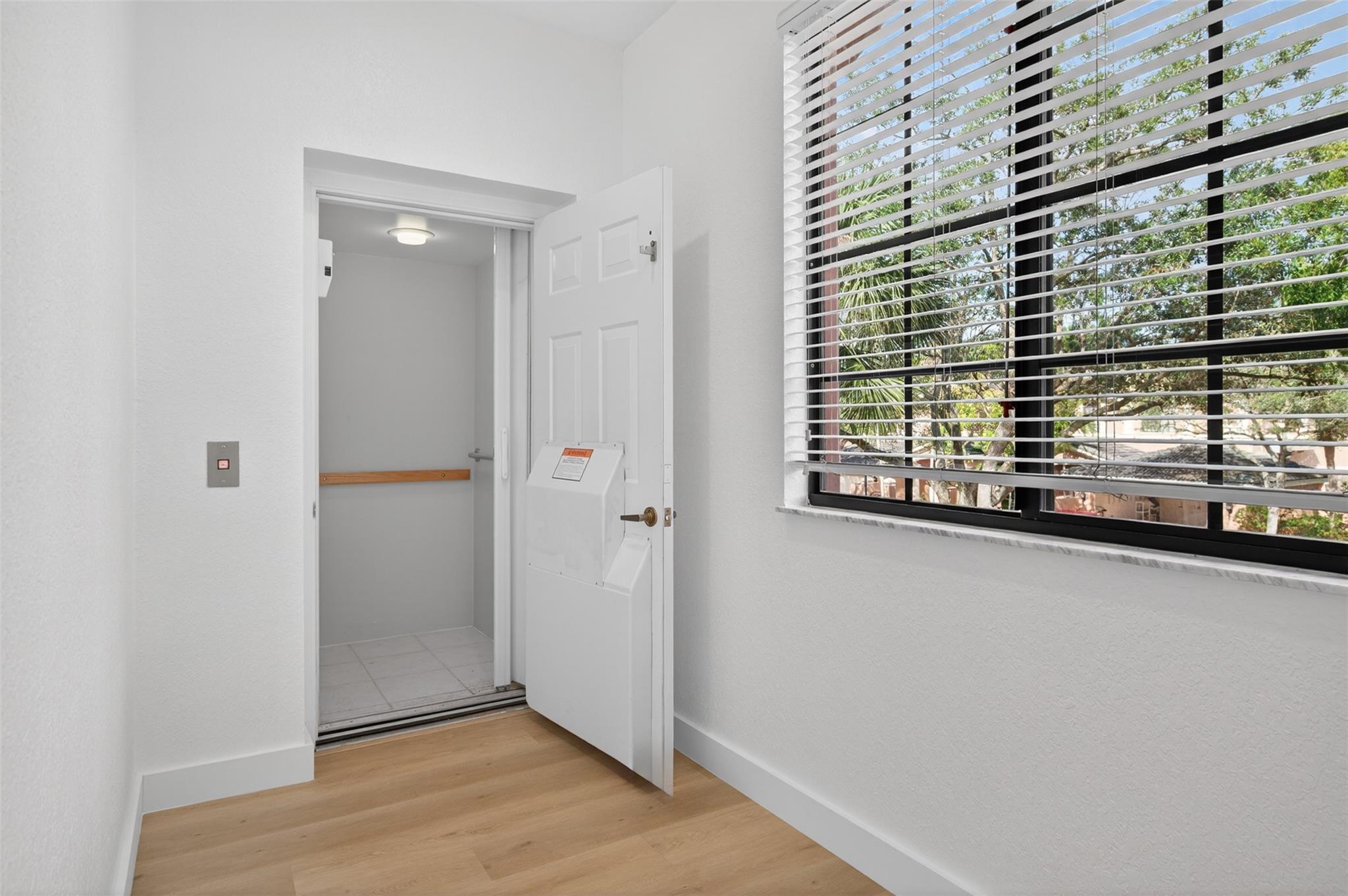 COURTSIDE AT WESTON HILLS - Residential Lease