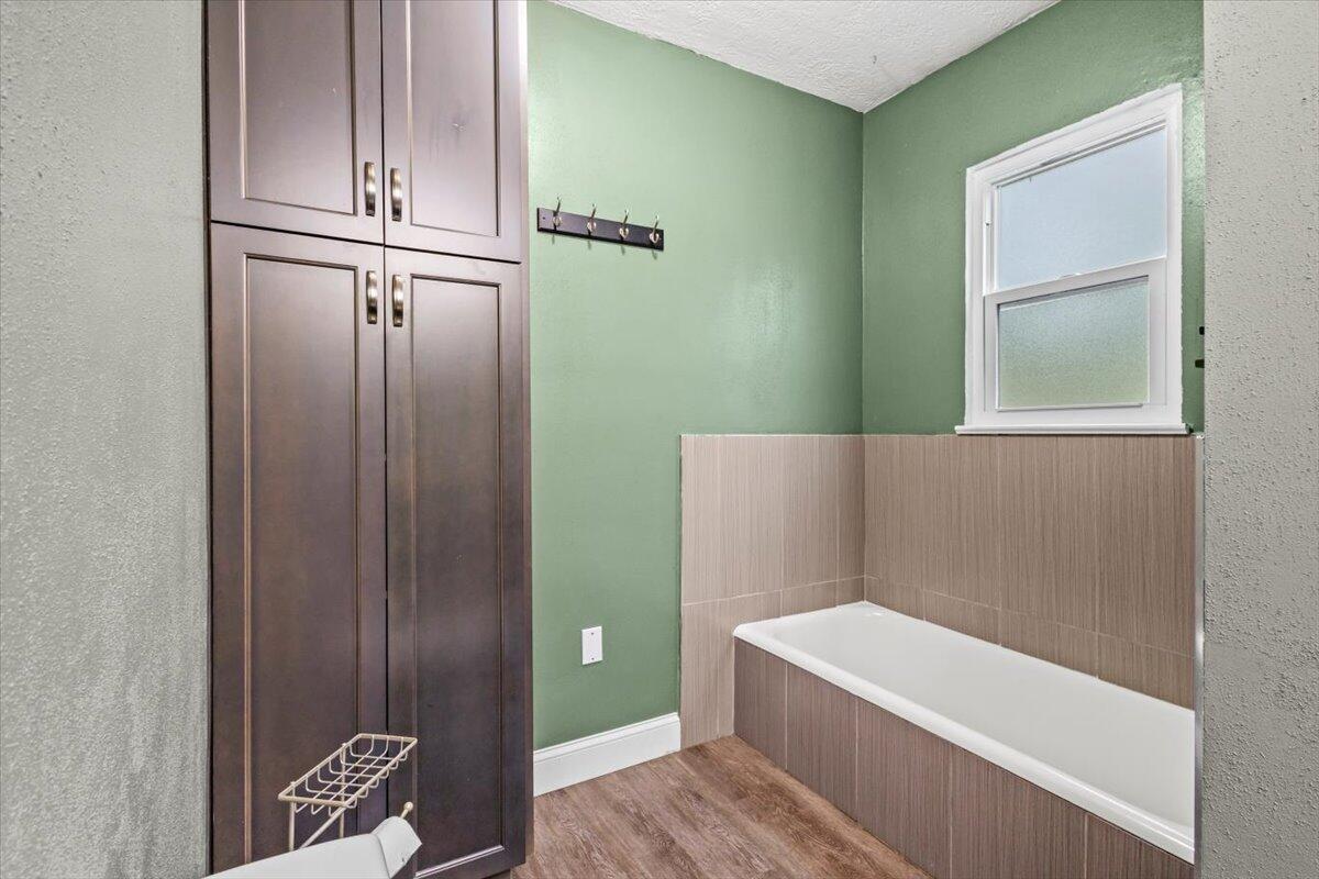 MARAVILLA TERRACE SUBDIVI - Residential