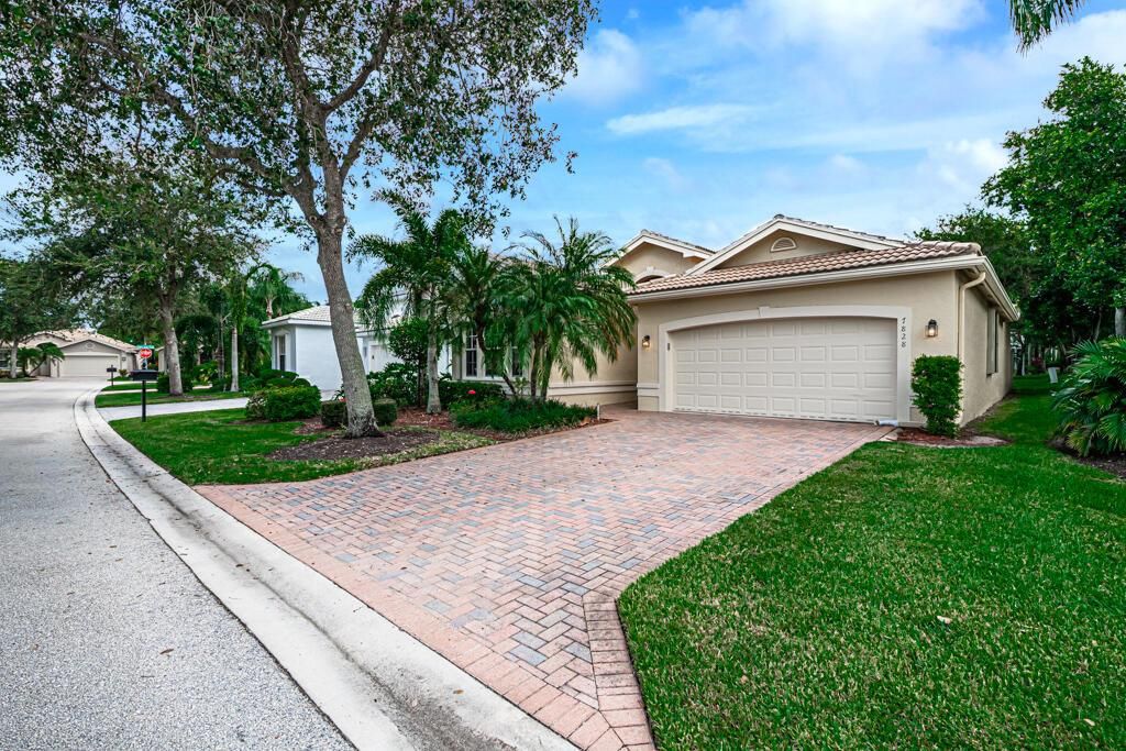 Photo of 7828 Ocean Reef Terrace, Lake Worth, FL 33467 (MLS # R10917985)
