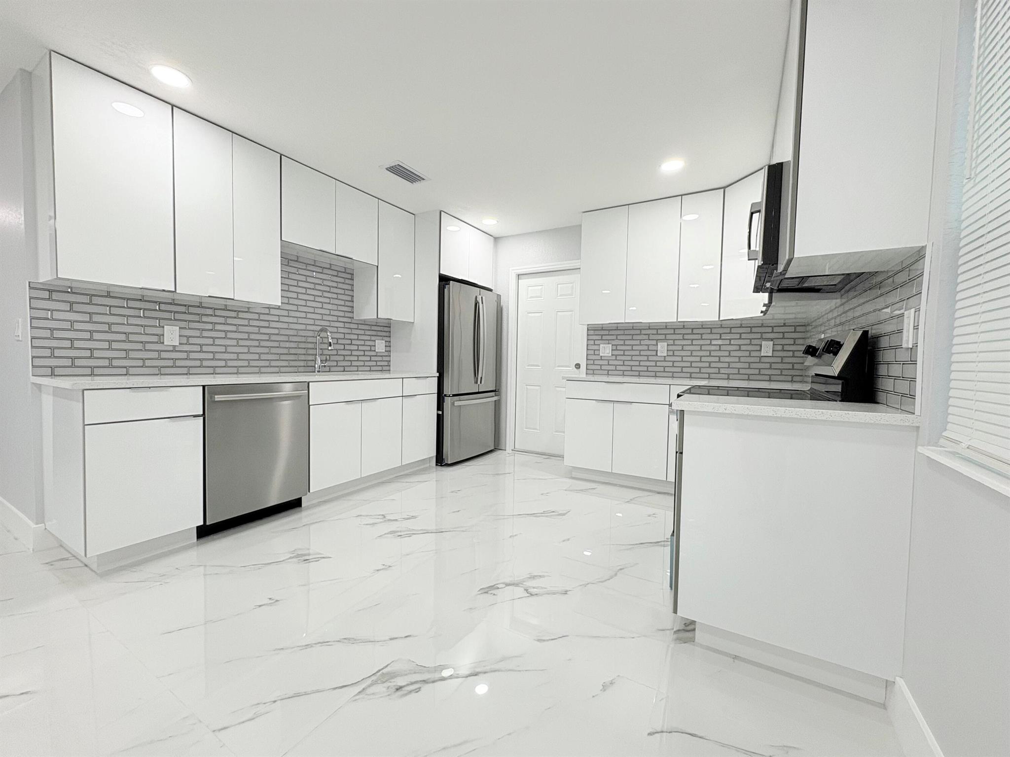 GOLFVIEW HEIGHTS 1 - Residential