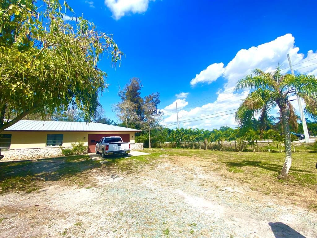Photo of 16701 E Goldcup Drive, Loxahatchee, FL 33470 (MLS # R10783202)