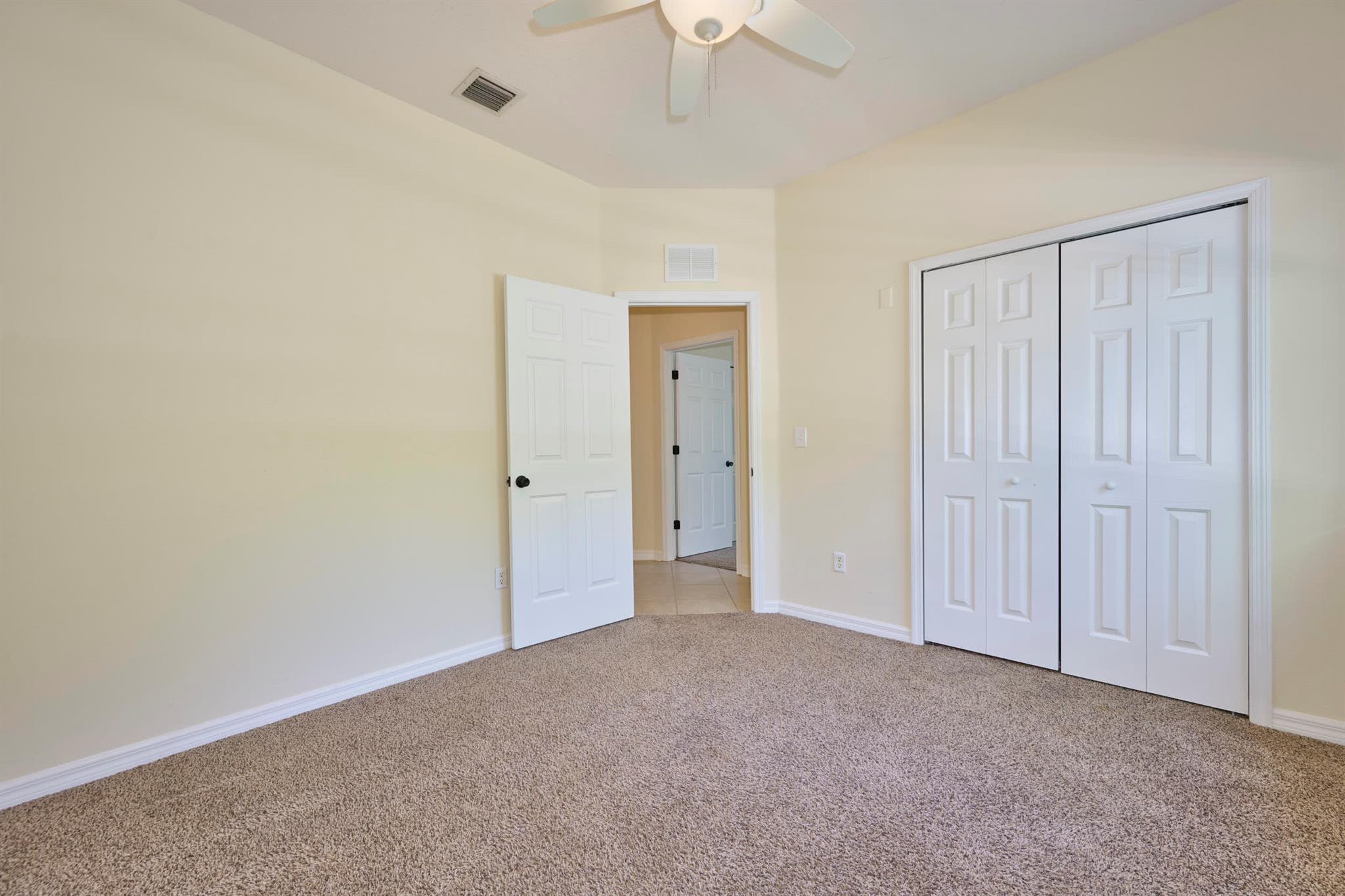 VERO LAKE ESTATES - Residential Lease