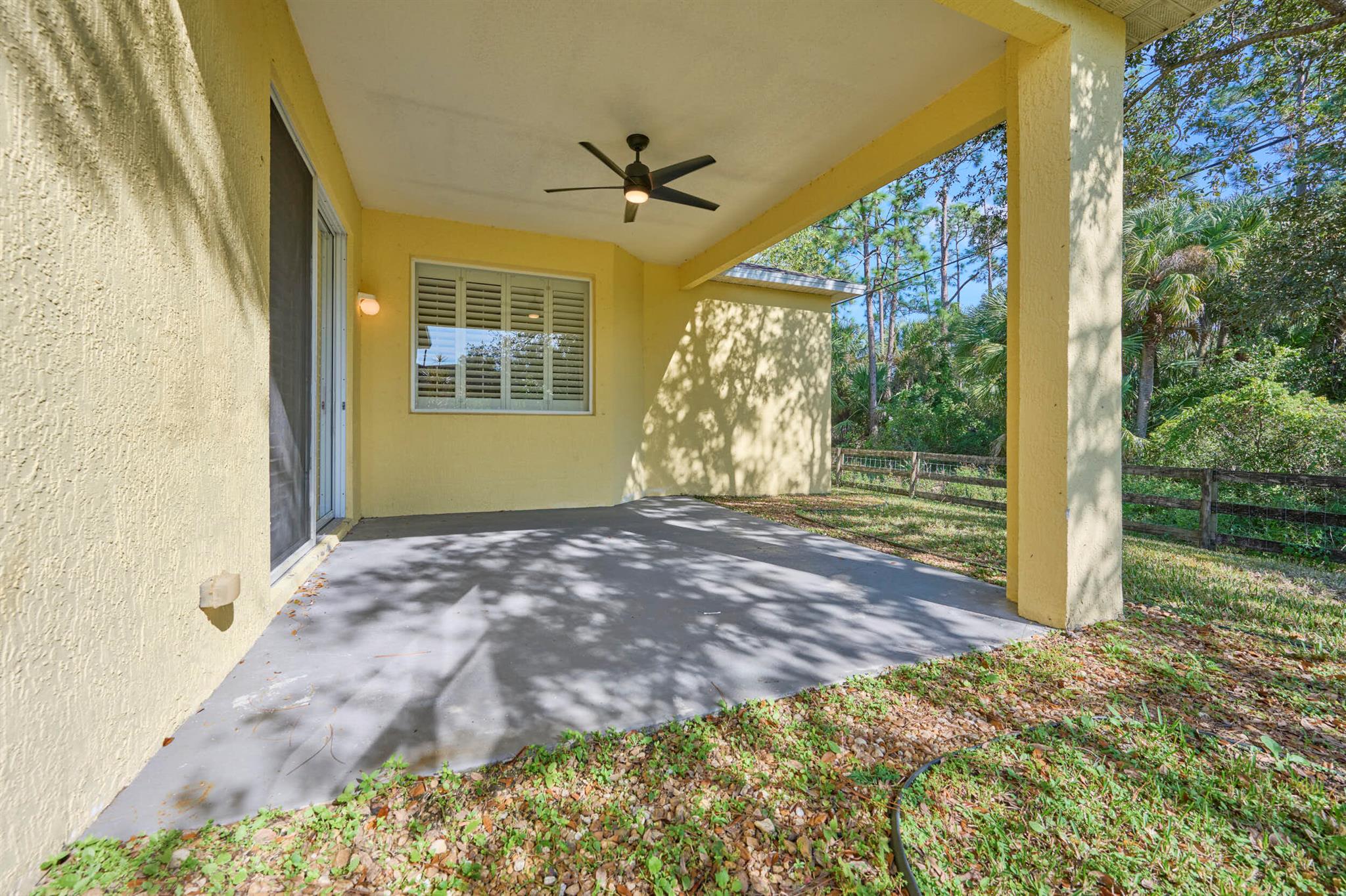 VERO LAKE ESTATES - Residential Lease